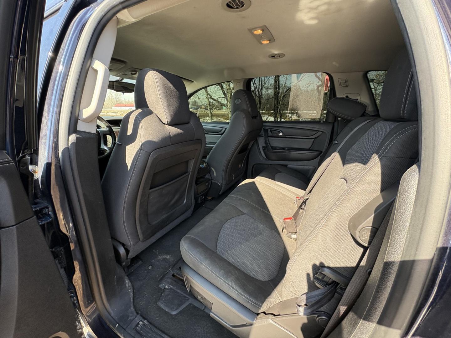 2017 Chevrolet Traverse 1LT AWD (1GNKVGKD5HJ) with an 3.6L V6 DOHC 24V engine, 6A transmission, located at 17255 hwy 65 NE, Ham Lake, MN, 55304, 0.000000, 0.000000 - Photo#11