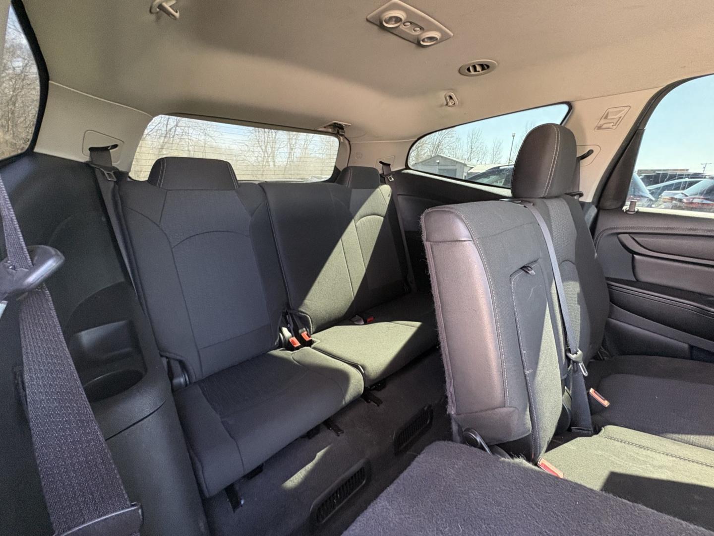 2017 Chevrolet Traverse 1LT AWD (1GNKVGKD5HJ) with an 3.6L V6 DOHC 24V engine, 6A transmission, located at 17255 hwy 65 NE, Ham Lake, MN, 55304, 0.000000, 0.000000 - Photo#14
