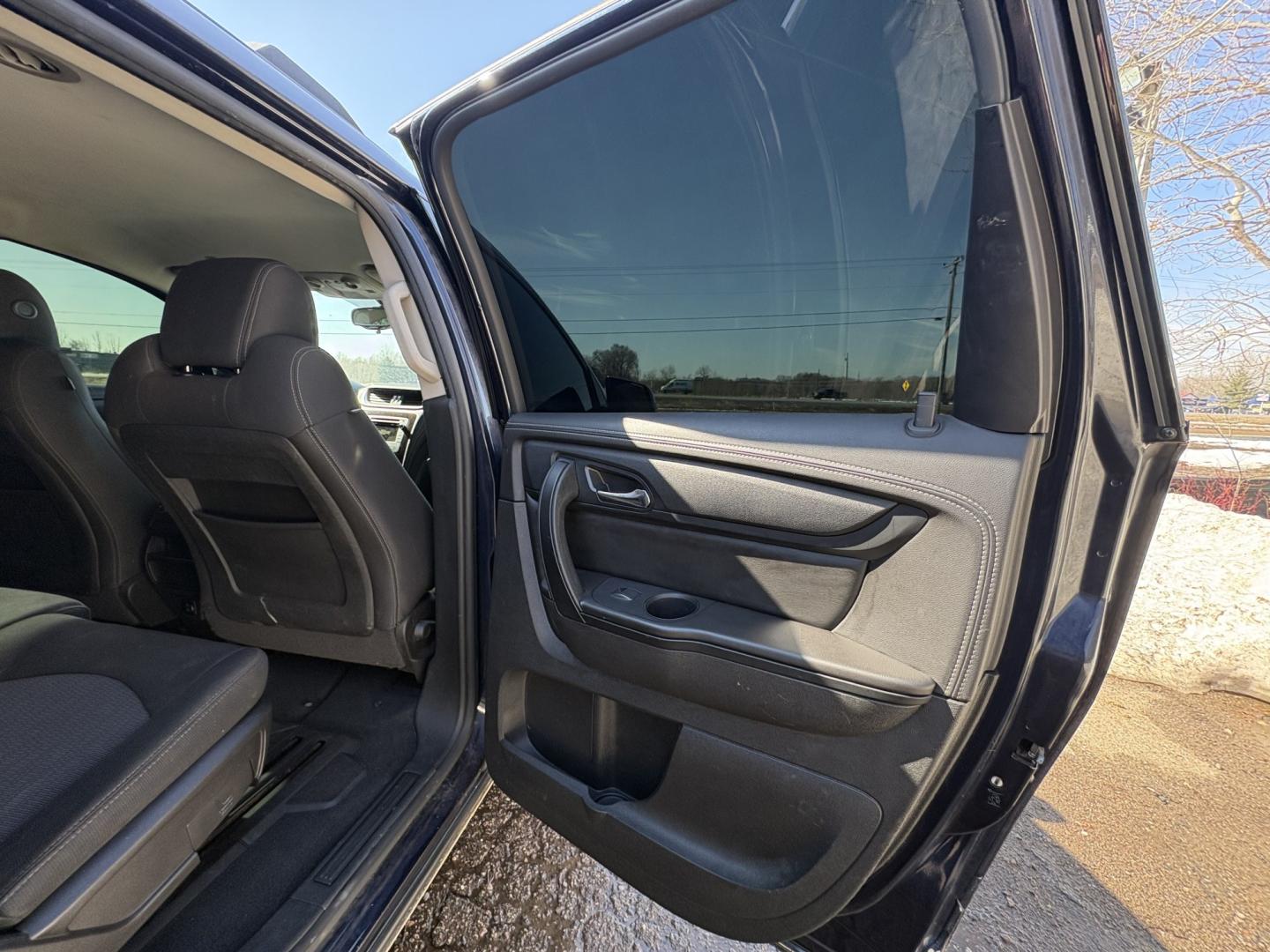 2017 Chevrolet Traverse 1LT AWD (1GNKVGKD5HJ) with an 3.6L V6 DOHC 24V engine, 6A transmission, located at 17255 hwy 65 NE, Ham Lake, MN, 55304, 0.000000, 0.000000 - Photo#12
