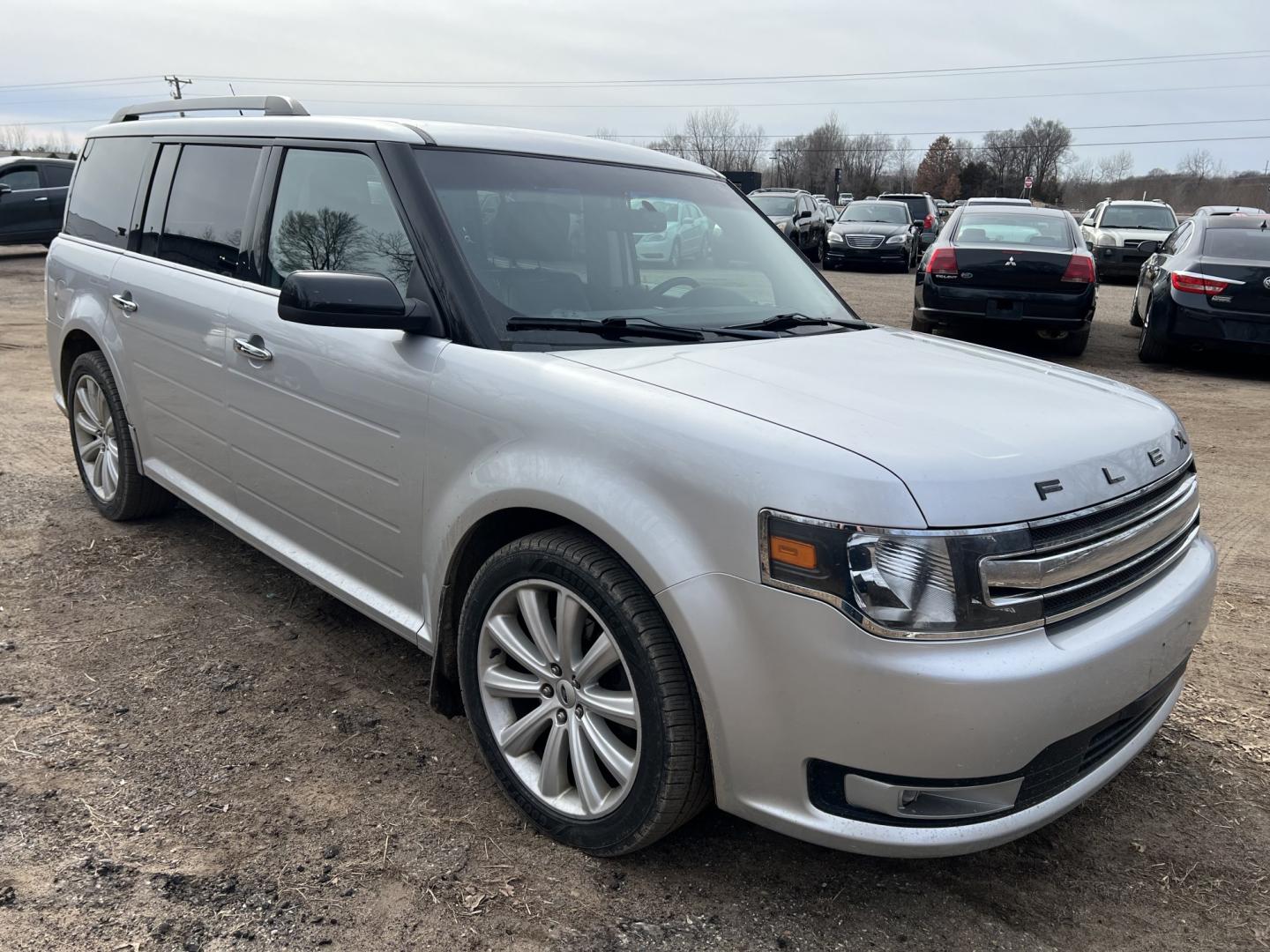 2016 Ford Flex SEL AWD (2FMHK6C80GB) with an 3.5L V6 DOHC 24V engine, 6A transmission, located at 17255 hwy 65 NE, Ham Lake, MN, 55304, 0.000000, 0.000000 - Photo#2
