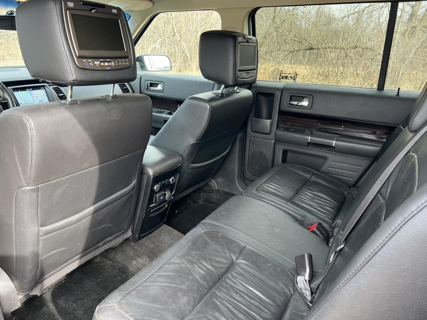 2016 Ford Flex SEL AWD (2FMHK6C80GB) with an 3.5L V6 DOHC 24V engine, 6A transmission, located at 17255 hwy 65 NE, Ham Lake, MN, 55304, 0.000000, 0.000000 - Photo#12