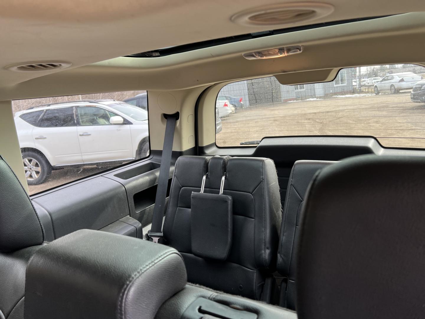 2016 Ford Flex SEL AWD (2FMHK6C80GB) with an 3.5L V6 DOHC 24V engine, 6A transmission, located at 17255 hwy 65 NE, Ham Lake, MN, 55304, 0.000000, 0.000000 - Photo#15