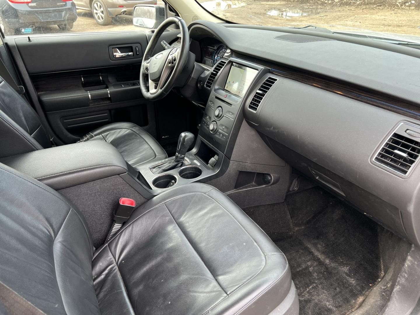 2016 Ford Flex SEL AWD (2FMHK6C80GB) with an 3.5L V6 DOHC 24V engine, 6A transmission, located at 17255 hwy 65 NE, Ham Lake, MN, 55304, 0.000000, 0.000000 - Photo#18