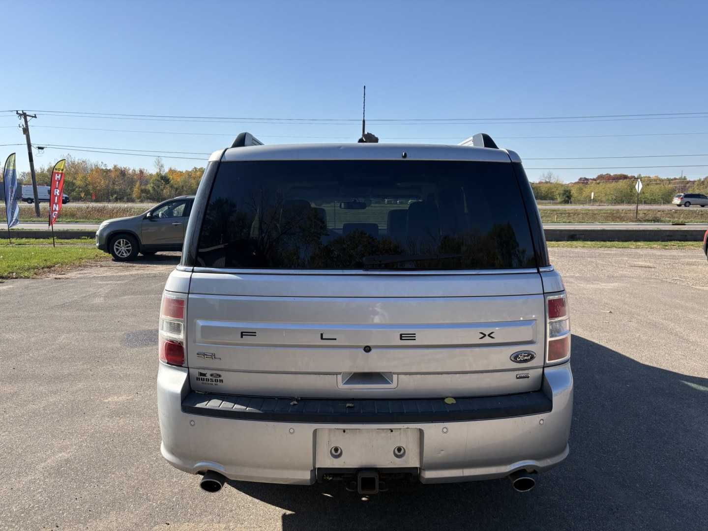2016 silver /black Ford Flex SEL AWD (2FMHK6C80GB) with an 3.5L V6 DOHC 24V engine, 6A transmission, located at 17255 hwy 65 NE, Ham Lake, MN, 55304, 0.000000, 0.000000- Photo#3