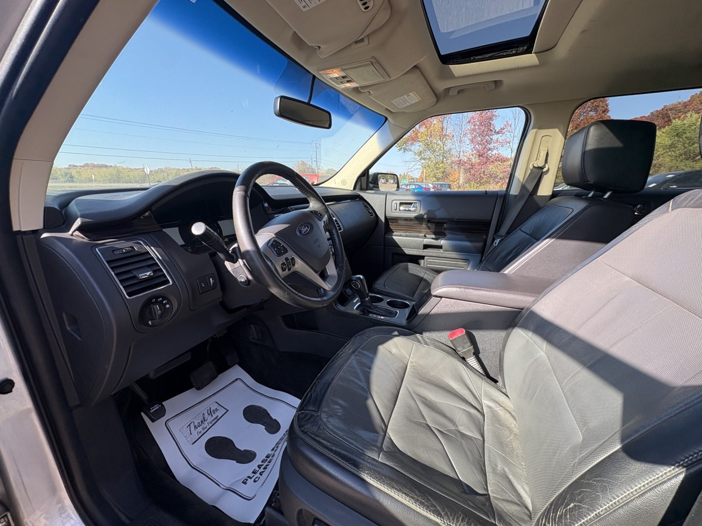 2016 silver /black Ford Flex SEL AWD (2FMHK6C80GB) with an 3.5L V6 DOHC 24V engine, 6A transmission, located at 17255 hwy 65 NE, Ham Lake, MN, 55304, 0.000000, 0.000000- Photo#9