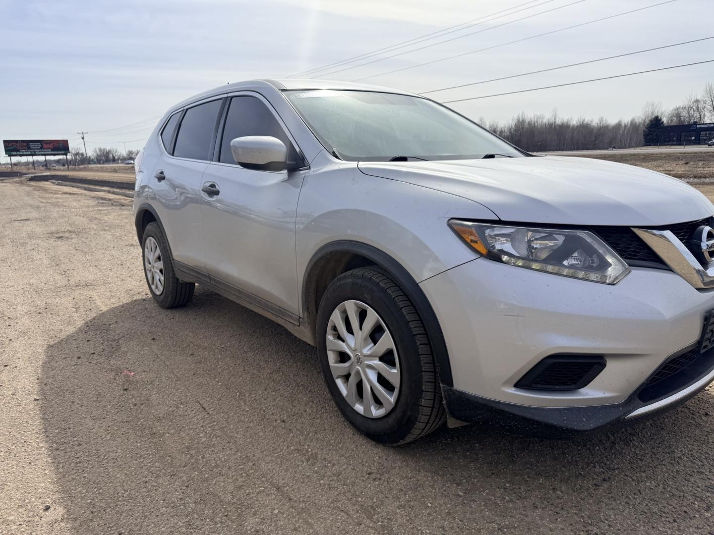 2016 Nissan Rogue S 2WD (KNMAT2MTXGP) with an 2.5L L4 DOHC 16V engine, CVT transmission, located at 17255 hwy 65 NE, Ham Lake, MN, 55304, 0.000000, 0.000000 - Photo#6