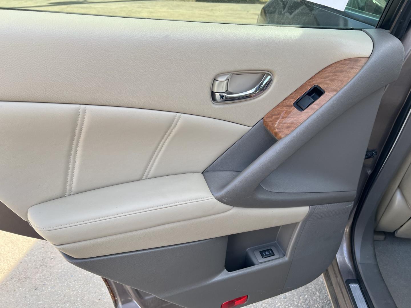 2012 Nissan Murano SL AWD (JN8AZ1MW4CW) with an 3.5L V6 DOHC 24V engine, Continuously Variable Transmission transmission, located at 17255 hwy 65 NE, Ham Lake, MN, 55304, 0.000000, 0.000000 - Photo#11