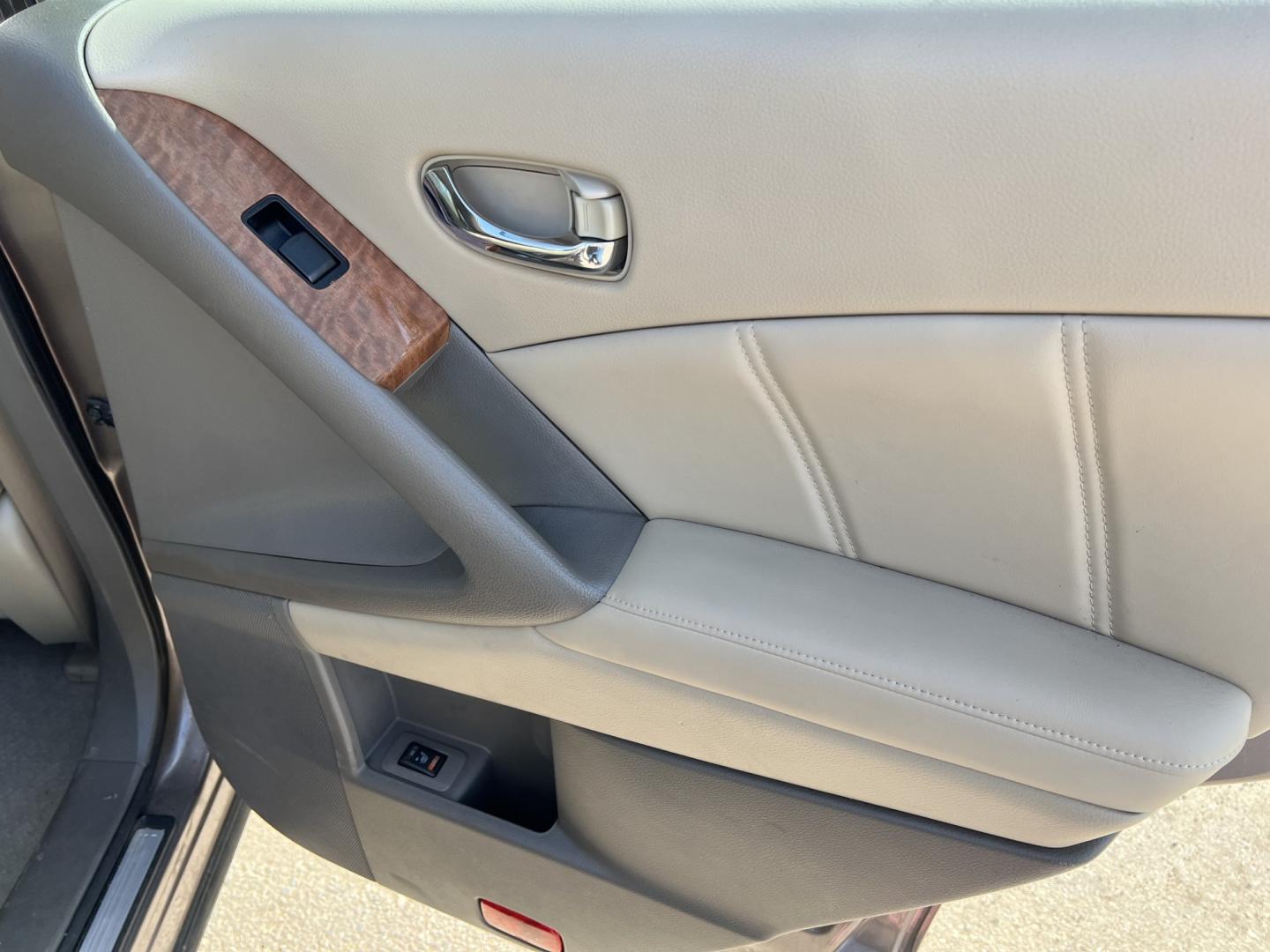 2012 Nissan Murano SL AWD (JN8AZ1MW4CW) with an 3.5L V6 DOHC 24V engine, Continuously Variable Transmission transmission, located at 17255 hwy 65 NE, Ham Lake, MN, 55304, 0.000000, 0.000000 - Photo#17