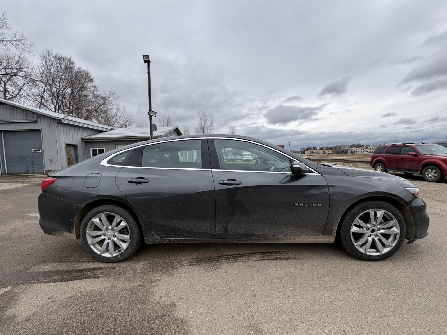 2016 Chevrolet Malibu 1LT (1G1ZE5ST2GF) with an 1.5L L4 DOHC 16V engine, 6A transmission, located at 17255 hwy 65 NE, Ham Lake, MN, 55304, 0.000000, 0.000000 - Photo#5