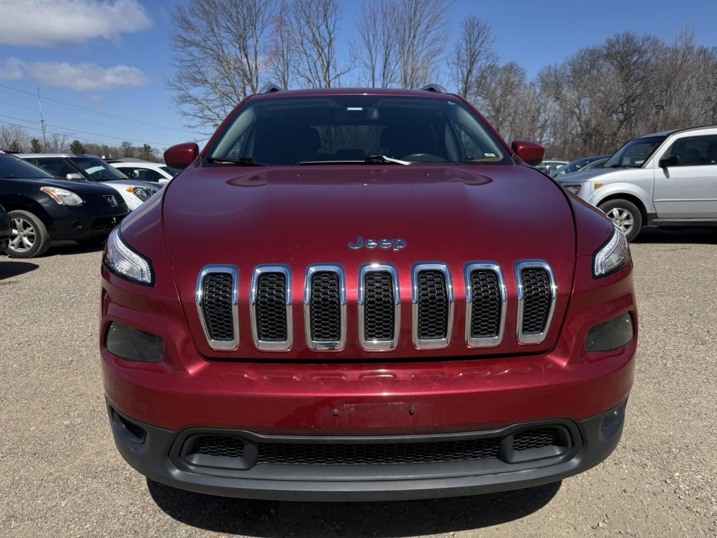 2014 Jeep Cherokee Latitude 4WD (1C4PJMCS9EW) with an 3.2L V6 DOHC 24V engine, 9-Speed Automatic transmission, located at 17255 hwy 65 NE, Ham Lake, MN, 55304, 0.000000, 0.000000 - Photo#7