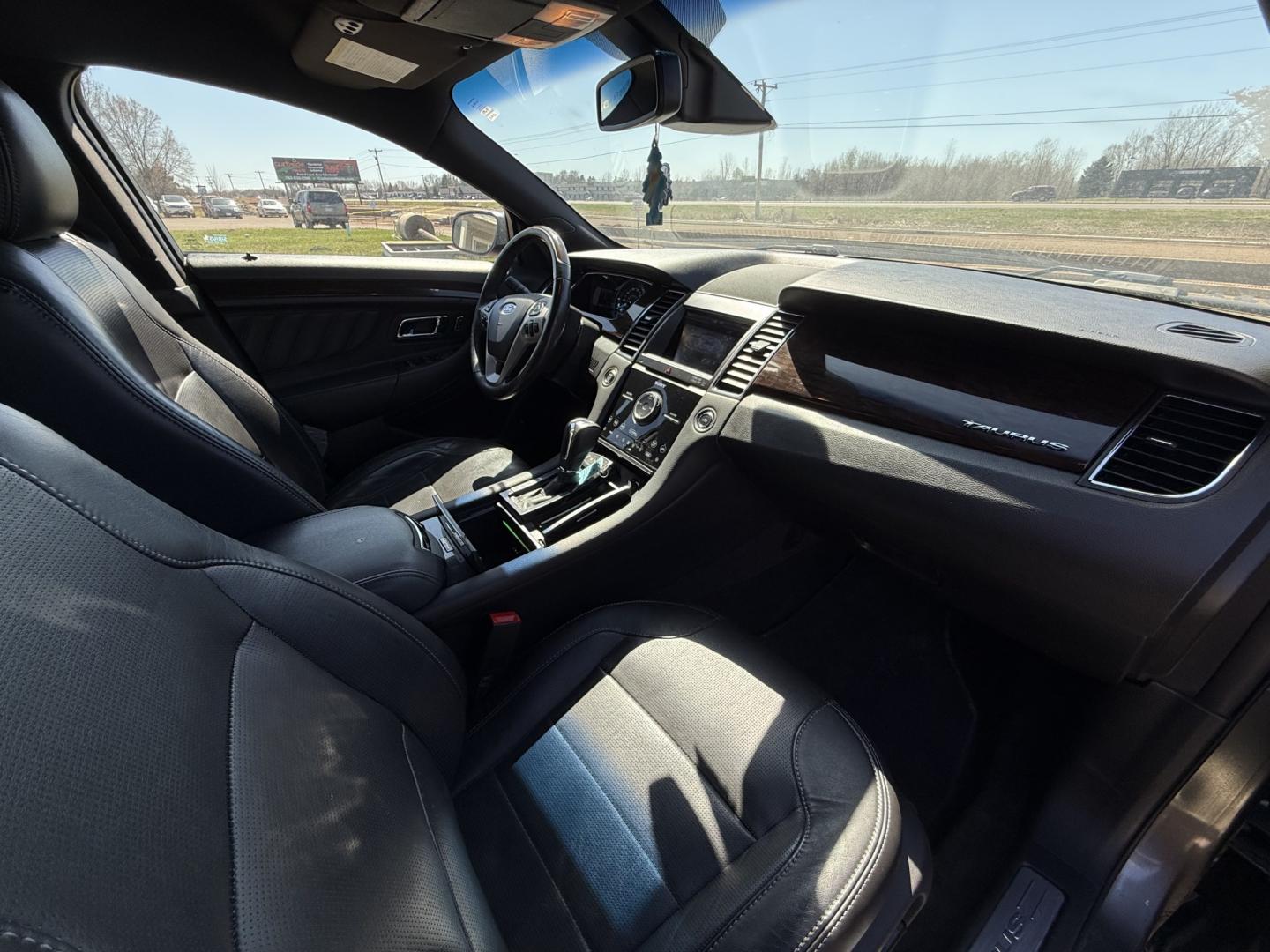 2013 Ford Taurus Limited FWD (1FAHP2F99DG) with an 2.0L L4 DOHC 16V engine, 6-Speed Automatic transmission, located at 17255 hwy 65 NE, Ham Lake, MN, 55304, 0.000000, 0.000000 - Photo#15