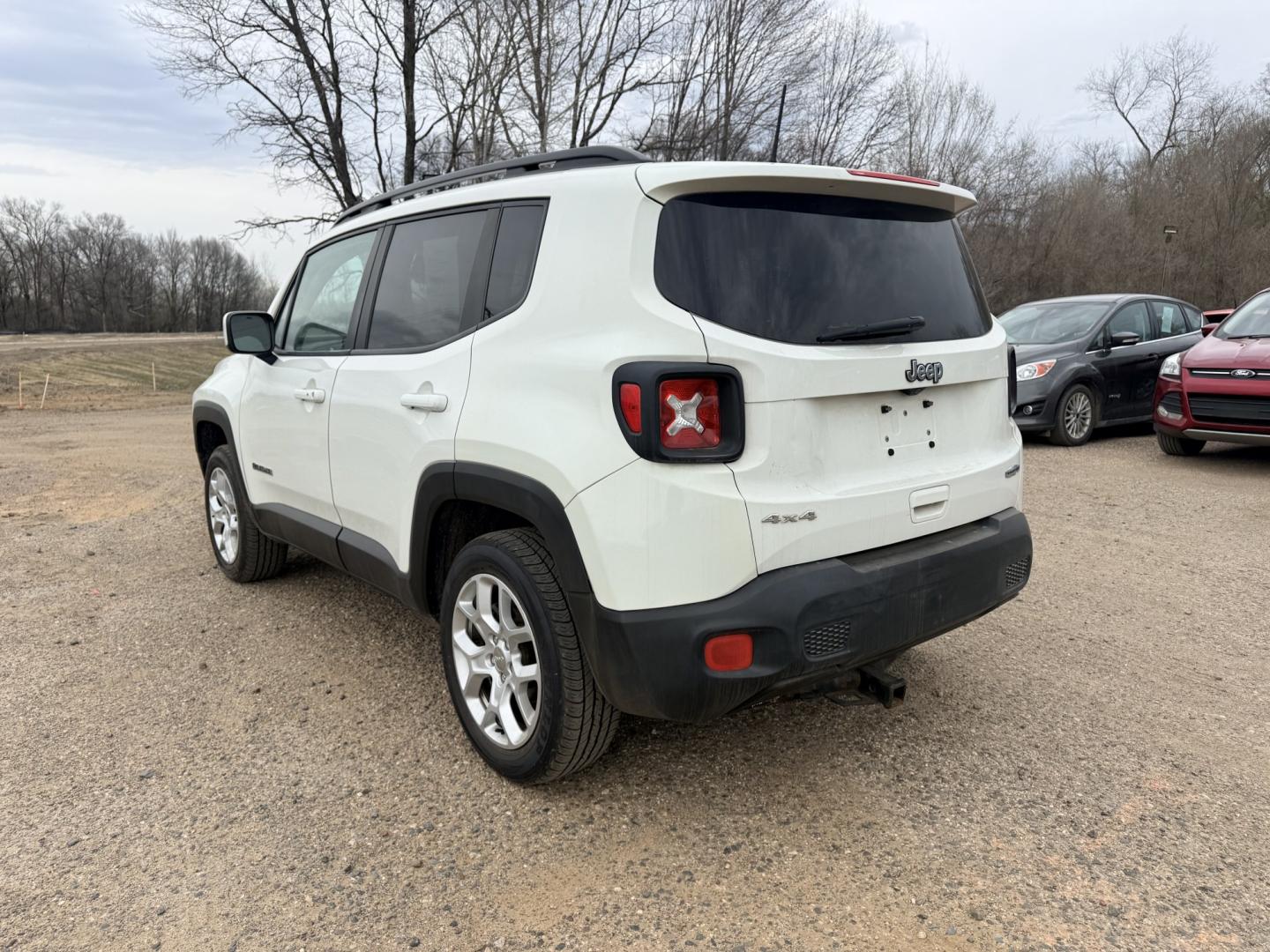 2018 Jeep Renegade Latitude 4WD (ZACCJBBB6JP) with an 2.4L L4 DOHC 16V engine, 6M transmission, located at 17255 hwy 65 NE, Ham Lake, MN, 55304, 0.000000, 0.000000 - Photo#2