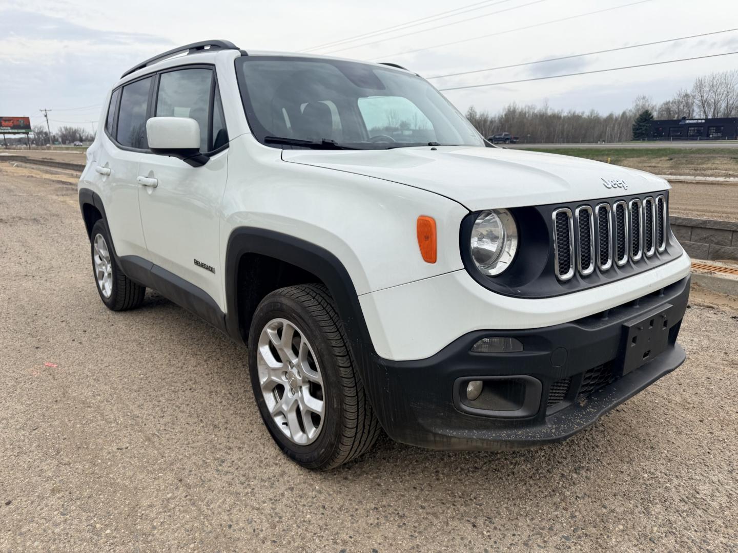 2018 Jeep Renegade Latitude 4WD (ZACCJBBB6JP) with an 2.4L L4 DOHC 16V engine, 6M transmission, located at 17255 hwy 65 NE, Ham Lake, MN, 55304, 0.000000, 0.000000 - Photo#6