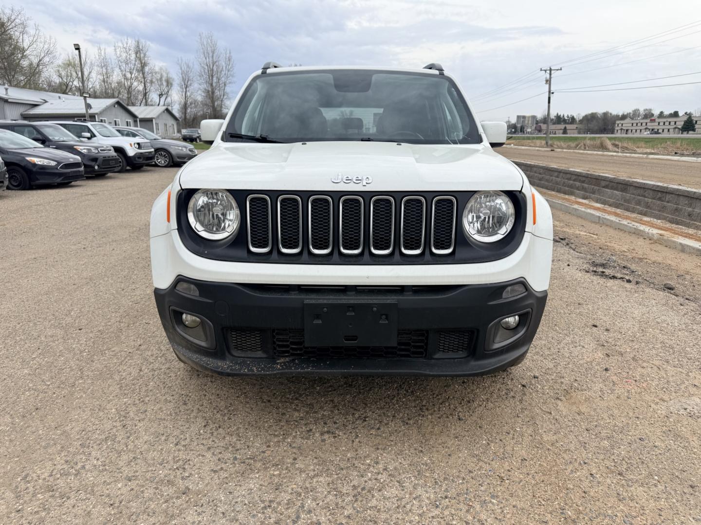 2018 Jeep Renegade Latitude 4WD (ZACCJBBB6JP) with an 2.4L L4 DOHC 16V engine, 6M transmission, located at 17255 hwy 65 NE, Ham Lake, MN, 55304, 0.000000, 0.000000 - Photo#7