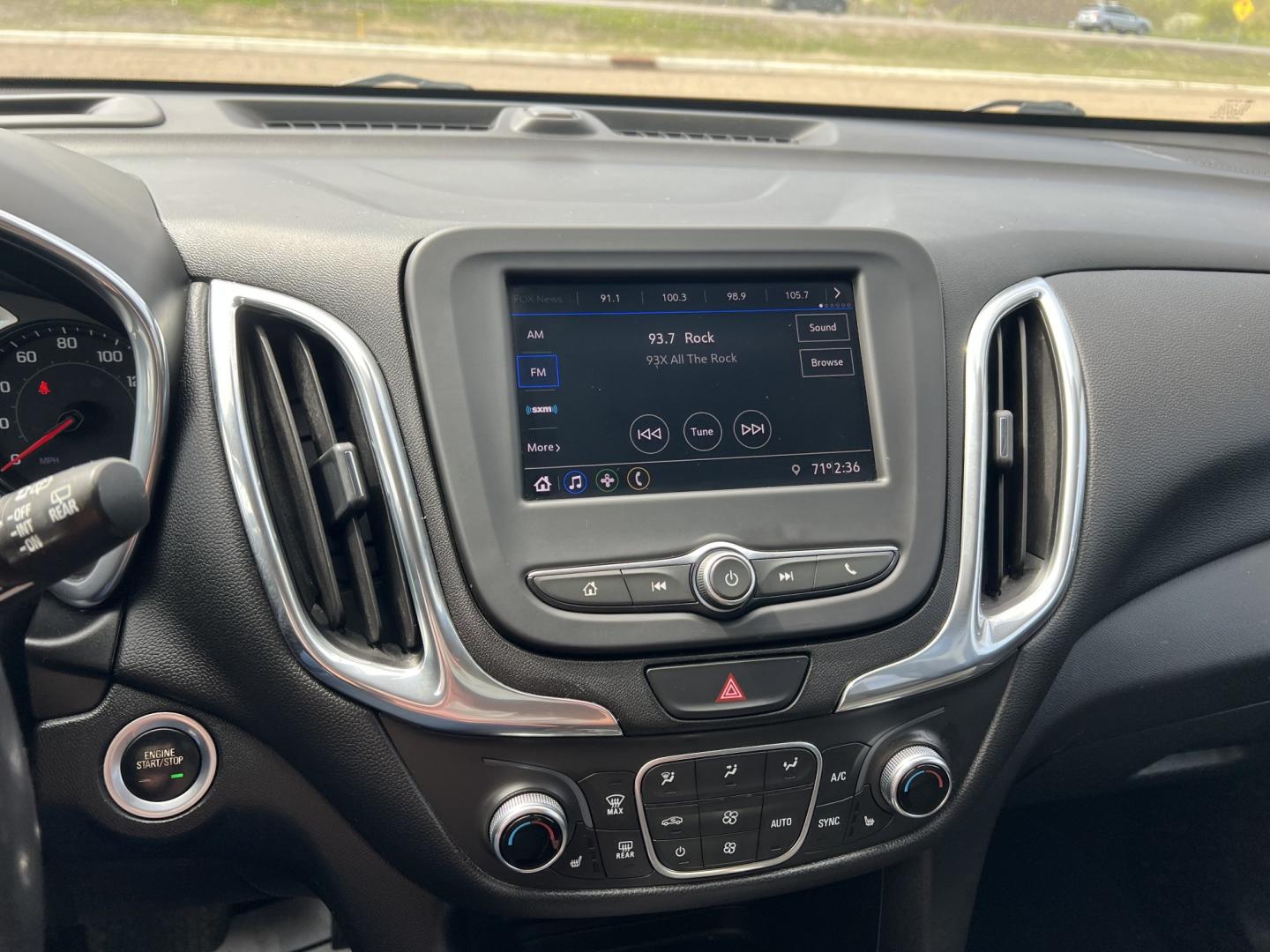 2020 Chevrolet Equinox LT AWD (3GNAXUEV6LS) with an 1.5L L4 DOHC 16V TURBO engine, 6A transmission, located at 17255 hwy 65 NE, Ham Lake, MN, 55304, 0.000000, 0.000000 - Photo#16