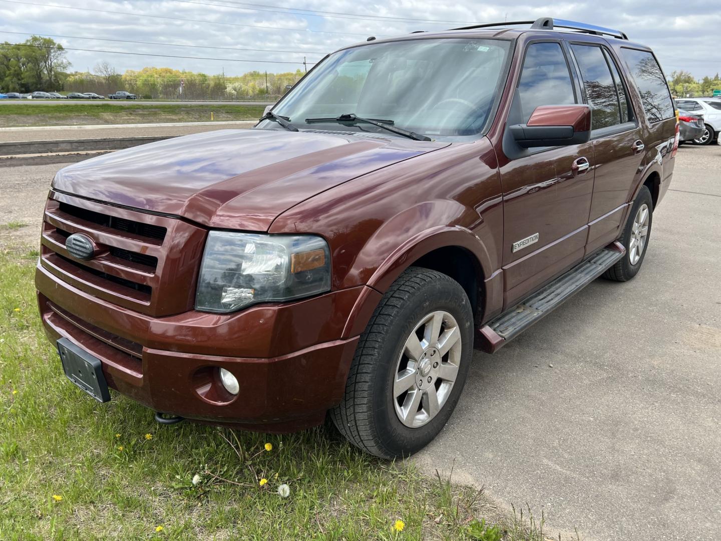 2008 Ford Expedition Limited 4WD (1FMFU20548L) with an 5.4L V8 SOHC 16V engine, 6-Speed Automatic Overdrive transmission, located at 17255 hwy 65 NE, Ham Lake, MN, 55304, 0.000000, 0.000000 - Photo#0