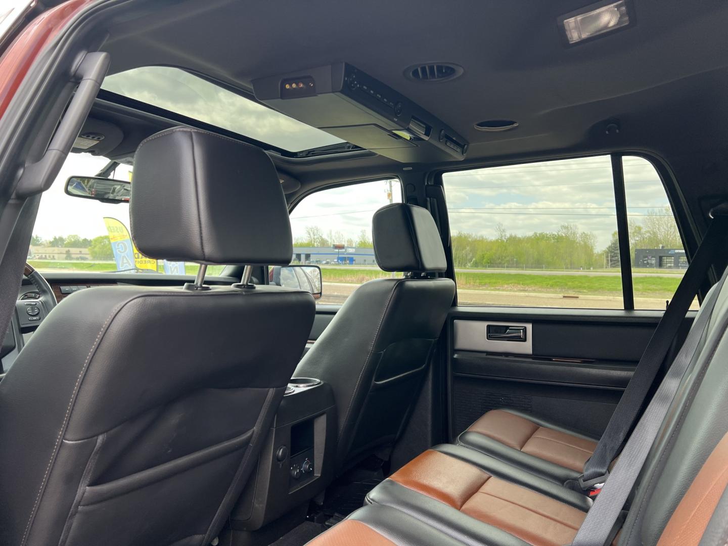 2008 Ford Expedition Limited 4WD (1FMFU20548L) with an 5.4L V8 SOHC 16V engine, 6-Speed Automatic Overdrive transmission, located at 17255 hwy 65 NE, Ham Lake, MN, 55304, 0.000000, 0.000000 - Photo#12