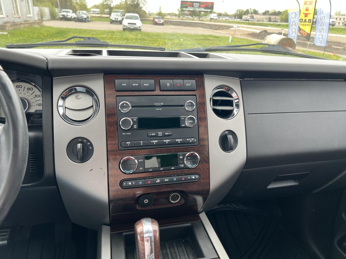 2008 Ford Expedition Limited 4WD (1FMFU20548L) with an 5.4L V8 SOHC 16V engine, 6-Speed Automatic Overdrive transmission, located at 17255 hwy 65 NE, Ham Lake, MN, 55304, 0.000000, 0.000000 - Photo#21