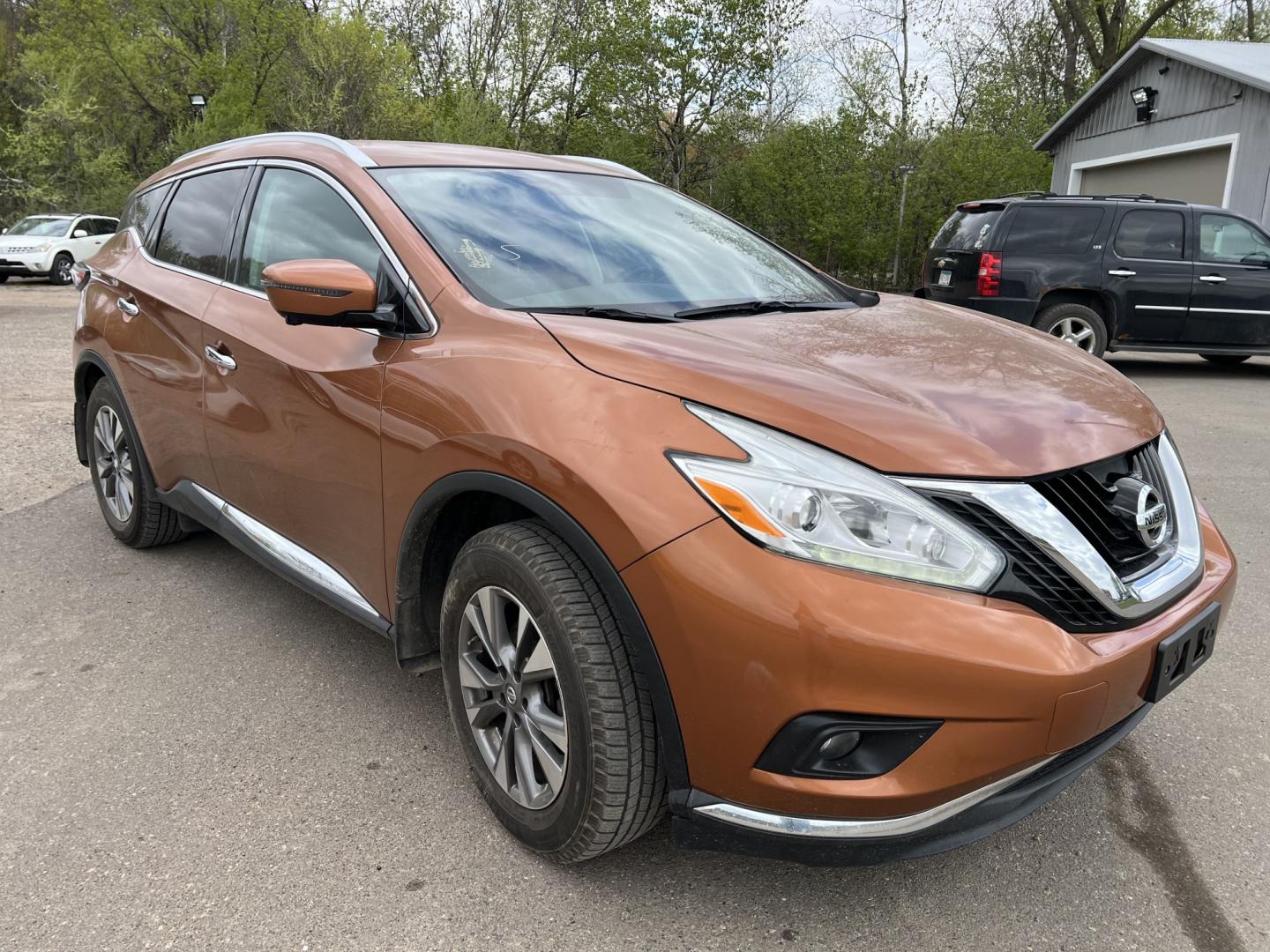 2016 Nissan Murano Platinum AWD (5N1AZ2MH6GN) with an 3.5L V6 DOHC 24V engine, CVT transmission, located at 17255 hwy 65 NE, Ham Lake, MN, 55304, 0.000000, 0.000000 - Photo#2