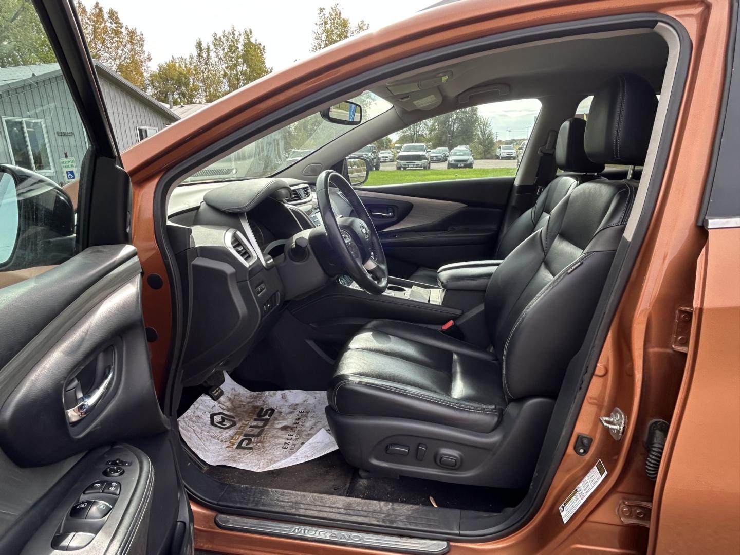 2016 /black Nissan Murano Platinum AWD (5N1AZ2MH6GN) with an 3.5L V6 DOHC 24V engine, CVT transmission, located at 17255 hwy 65 NE, Ham Lake, MN, 55304, 0.000000, 0.000000- Photo#11