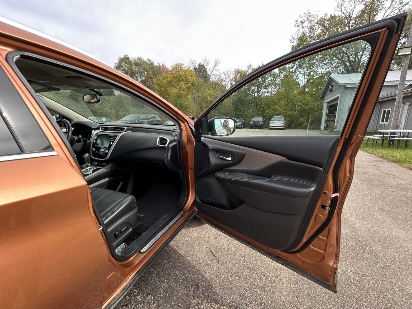 2016 /black Nissan Murano Platinum AWD (5N1AZ2MH6GN) with an 3.5L V6 DOHC 24V engine, CVT transmission, located at 17255 hwy 65 NE, Ham Lake, MN, 55304, 0.000000, 0.000000- Photo#16