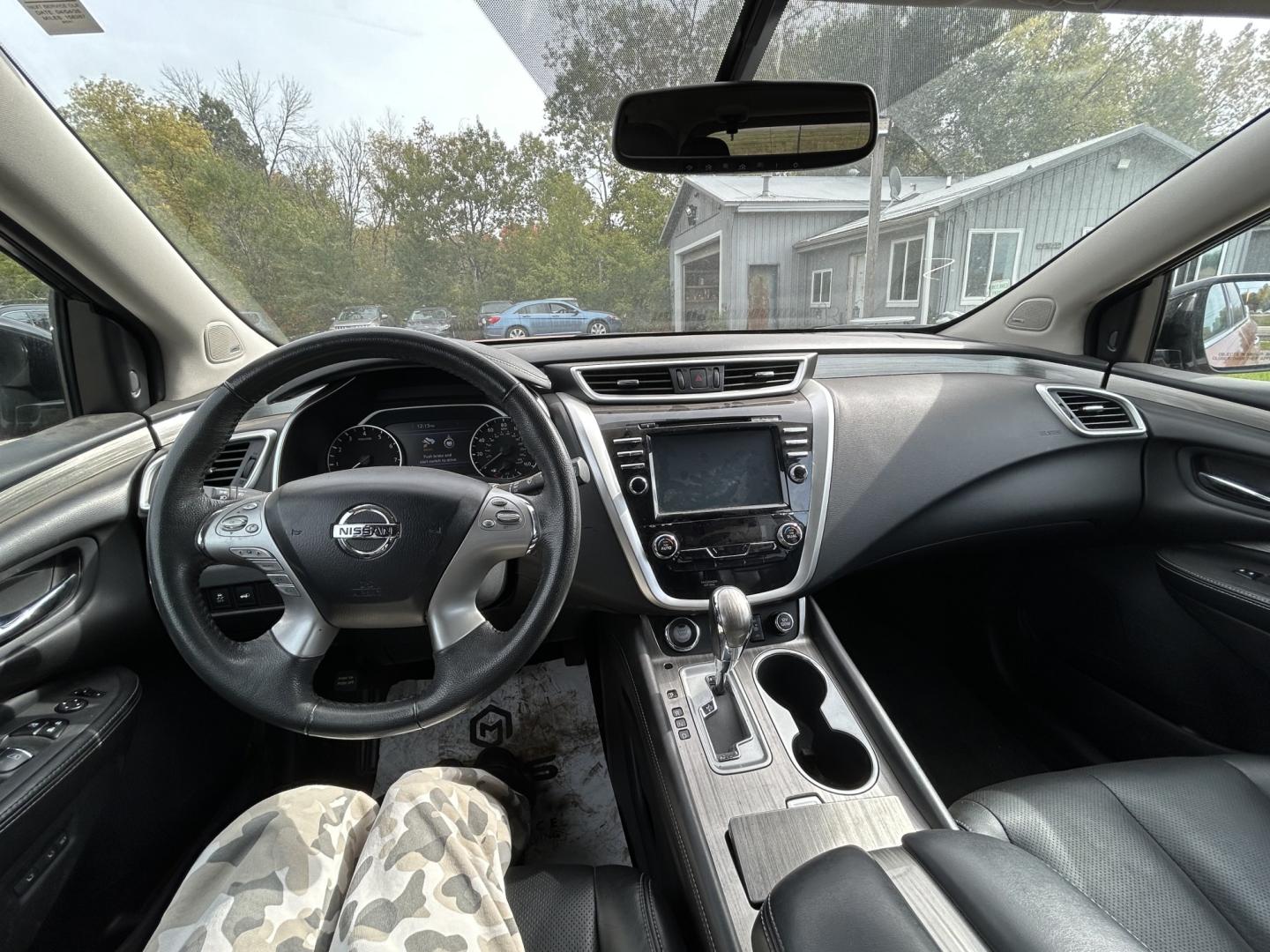 2016 /black Nissan Murano Platinum AWD (5N1AZ2MH6GN) with an 3.5L V6 DOHC 24V engine, CVT transmission, located at 17255 hwy 65 NE, Ham Lake, MN, 55304, 0.000000, 0.000000- Photo#18