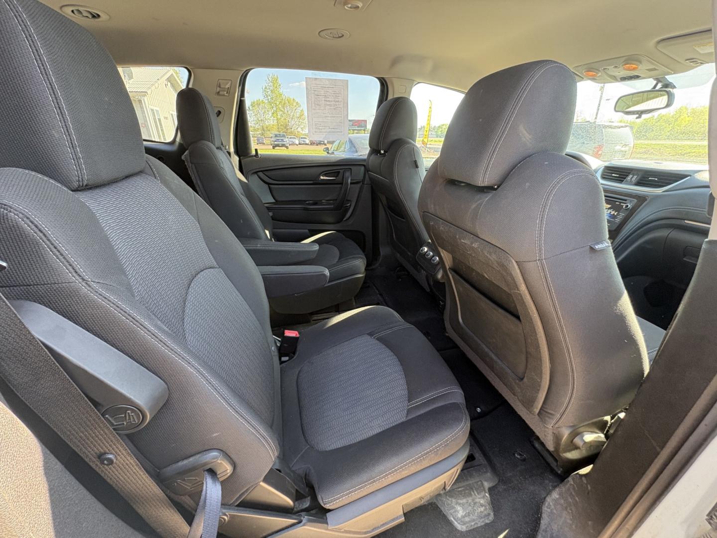 2016 Chevrolet Traverse 1LT AWD (1GNKVGKD8GJ) with an 3.6L V6 DOHC 24V engine, 6A transmission, located at 17255 hwy 65 NE, Ham Lake, MN, 55304, 0.000000, 0.000000 - Photo#13
