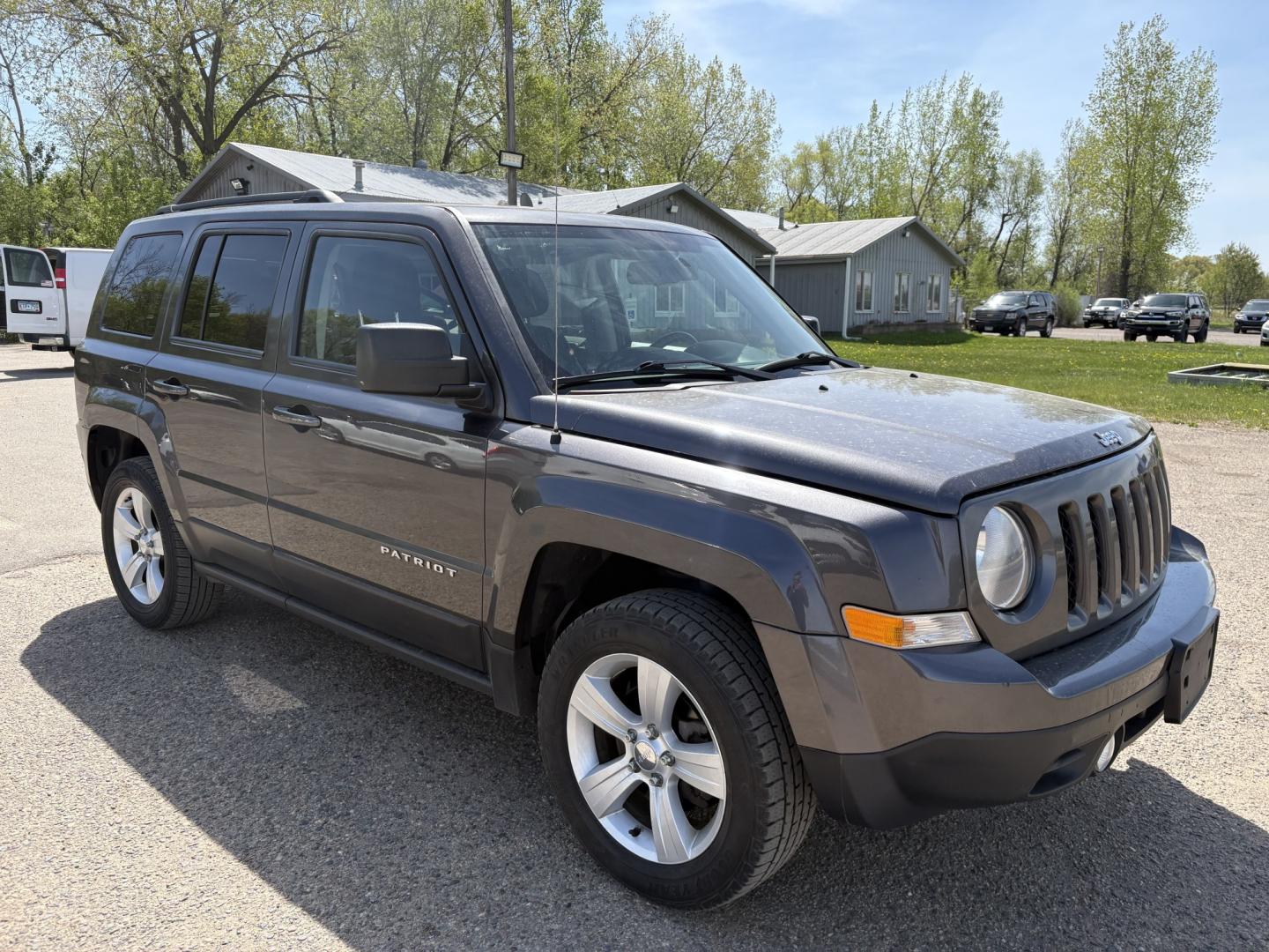 2017 Jeep Patriot Latitude 4WD (1C4NJRFB4HD) with an 2.4L L4 DOHC 16V engine, located at 17255 hwy 65 NE, Ham Lake, MN, 55304, 0.000000, 0.000000 - Photo#6