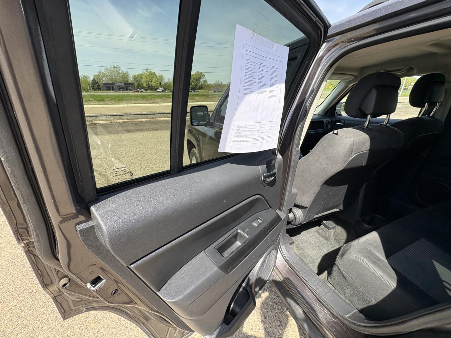 2017 Jeep Patriot Latitude 4WD (1C4NJRFB4HD) with an 2.4L L4 DOHC 16V engine, located at 17255 hwy 65 NE, Ham Lake, MN, 55304, 0.000000, 0.000000 - Photo#10