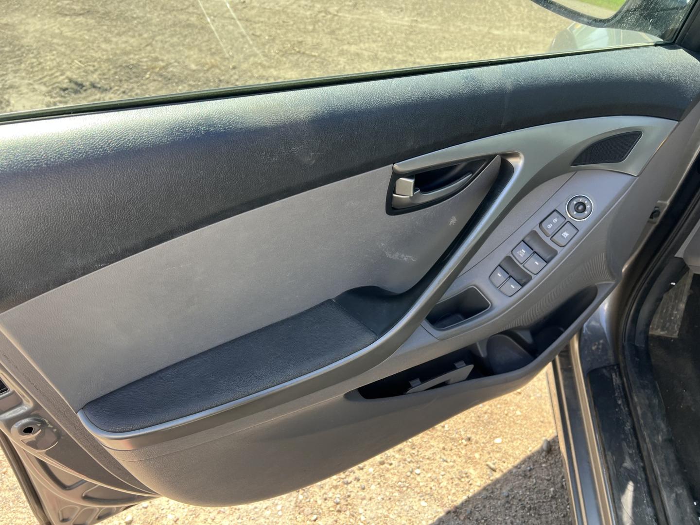 2013 Hyundai Elantra Limited (5NPDH4AE7DH) with an 1.8L L4 DOHC 16V engine, 6-Speed Automatic transmission, located at 17255 hwy 65 NE, Ham Lake, MN, 55304, 0.000000, 0.000000 - Photo#8