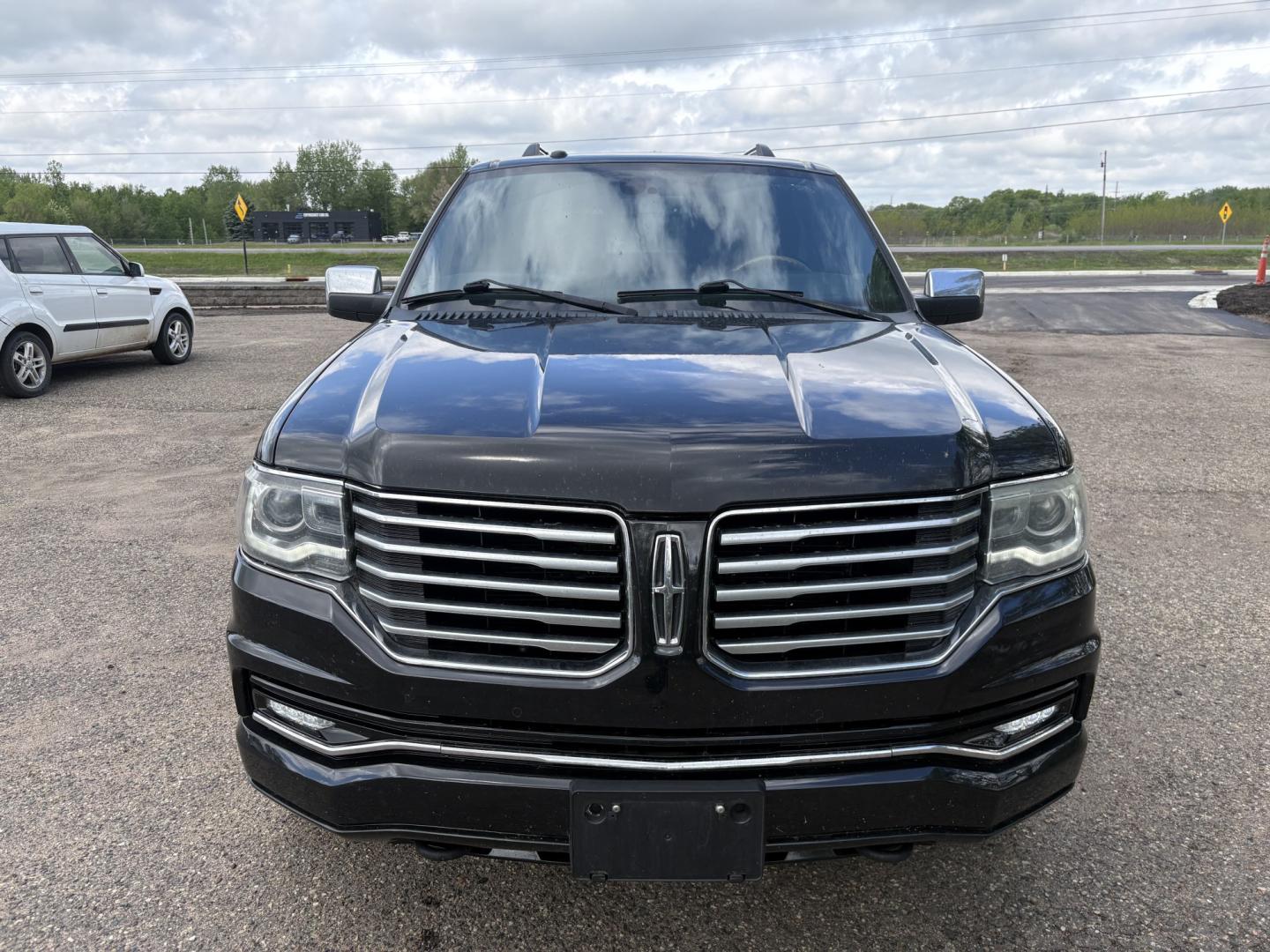 2015 Lincoln Navigator 4WD (5LMJJ2JT1FE) with an 3.5L V6 DOHC 24V FFV engine, 6-Speed Automatic transmission, located at 17255 hwy 65 NE, Ham Lake, MN, 55304, 0.000000, 0.000000 - Photo#7