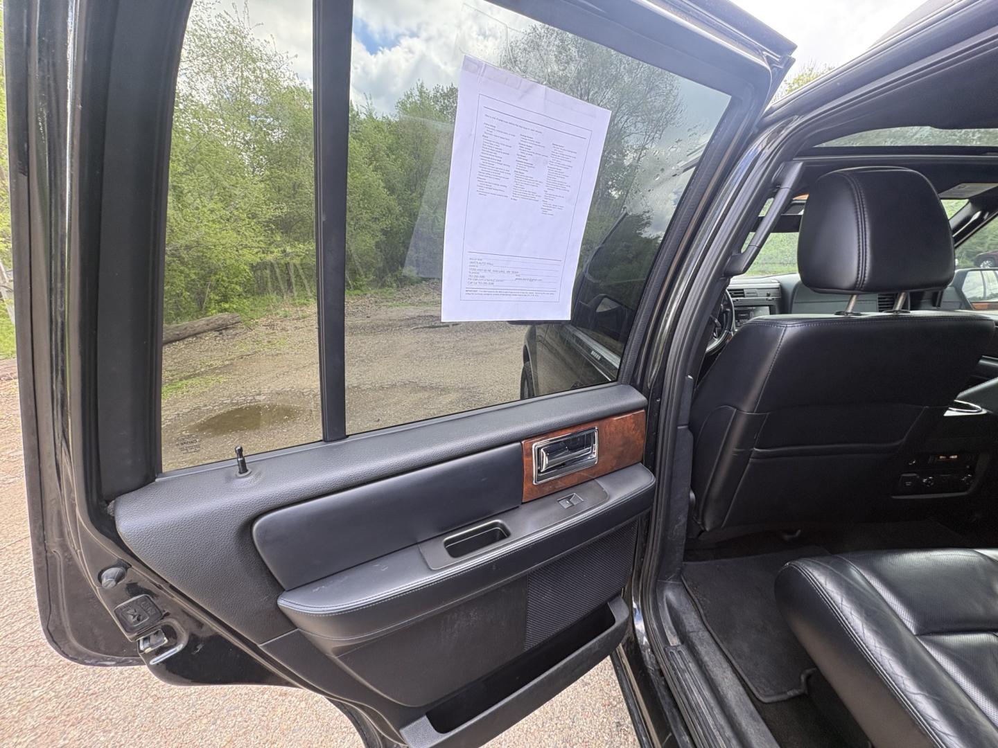 2015 Lincoln Navigator 4WD (5LMJJ2JT1FE) with an 3.5L V6 DOHC 24V FFV engine, 6-Speed Automatic transmission, located at 17255 hwy 65 NE, Ham Lake, MN, 55304, 0.000000, 0.000000 - Photo#10