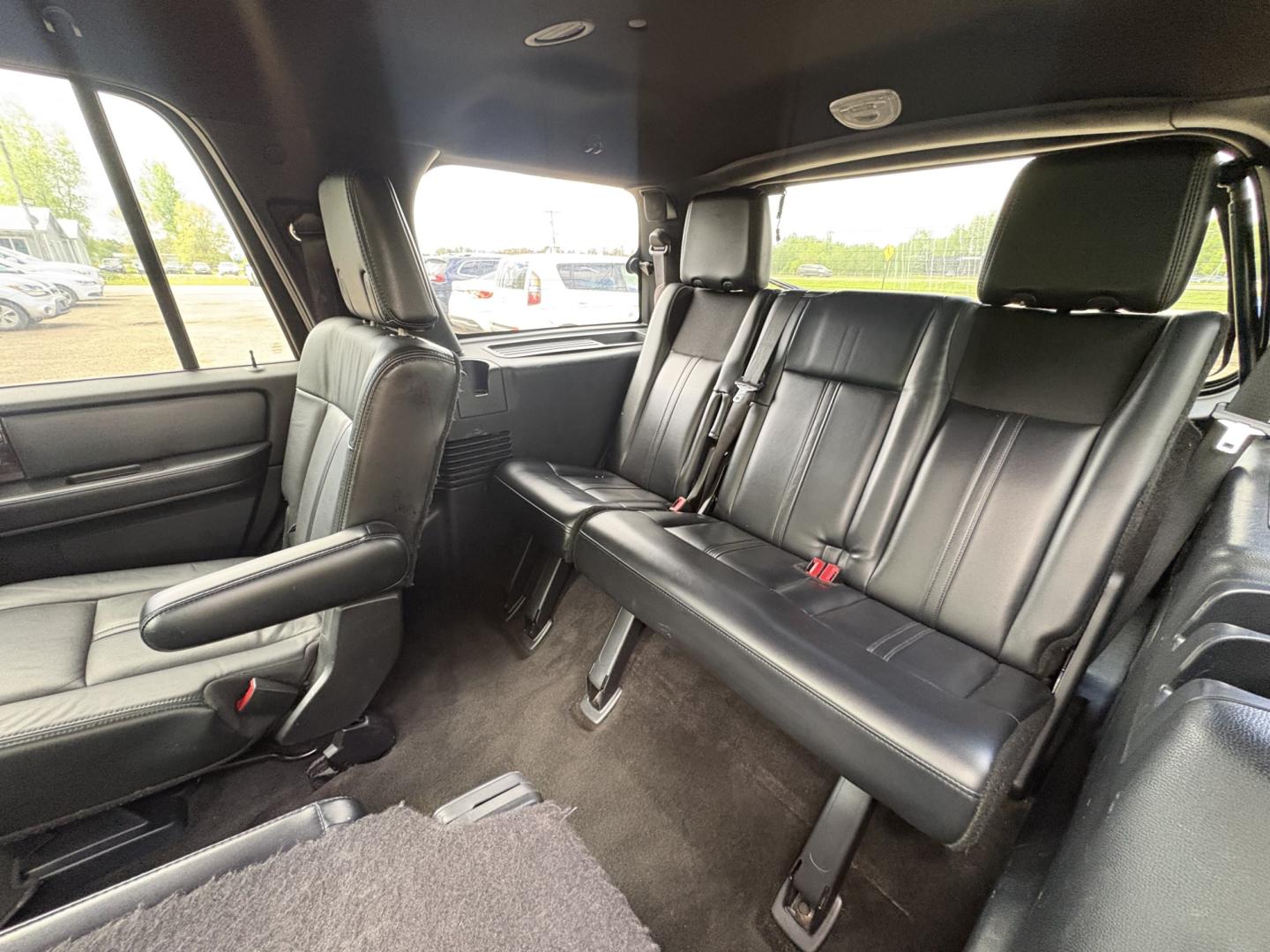 2015 Lincoln Navigator 4WD (5LMJJ2JT1FE) with an 3.5L V6 DOHC 24V FFV engine, 6-Speed Automatic transmission, located at 17255 hwy 65 NE, Ham Lake, MN, 55304, 0.000000, 0.000000 - Photo#12