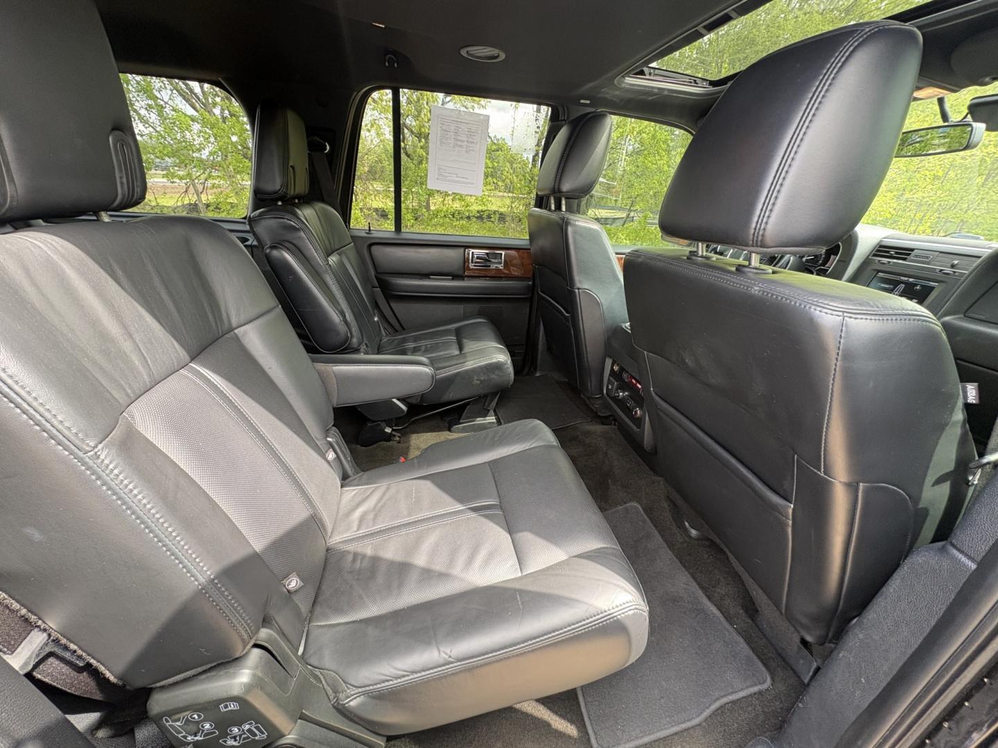 2015 Lincoln Navigator 4WD (5LMJJ2JT1FE) with an 3.5L V6 DOHC 24V FFV engine, 6-Speed Automatic transmission, located at 17255 hwy 65 NE, Ham Lake, MN, 55304, 0.000000, 0.000000 - Photo#14