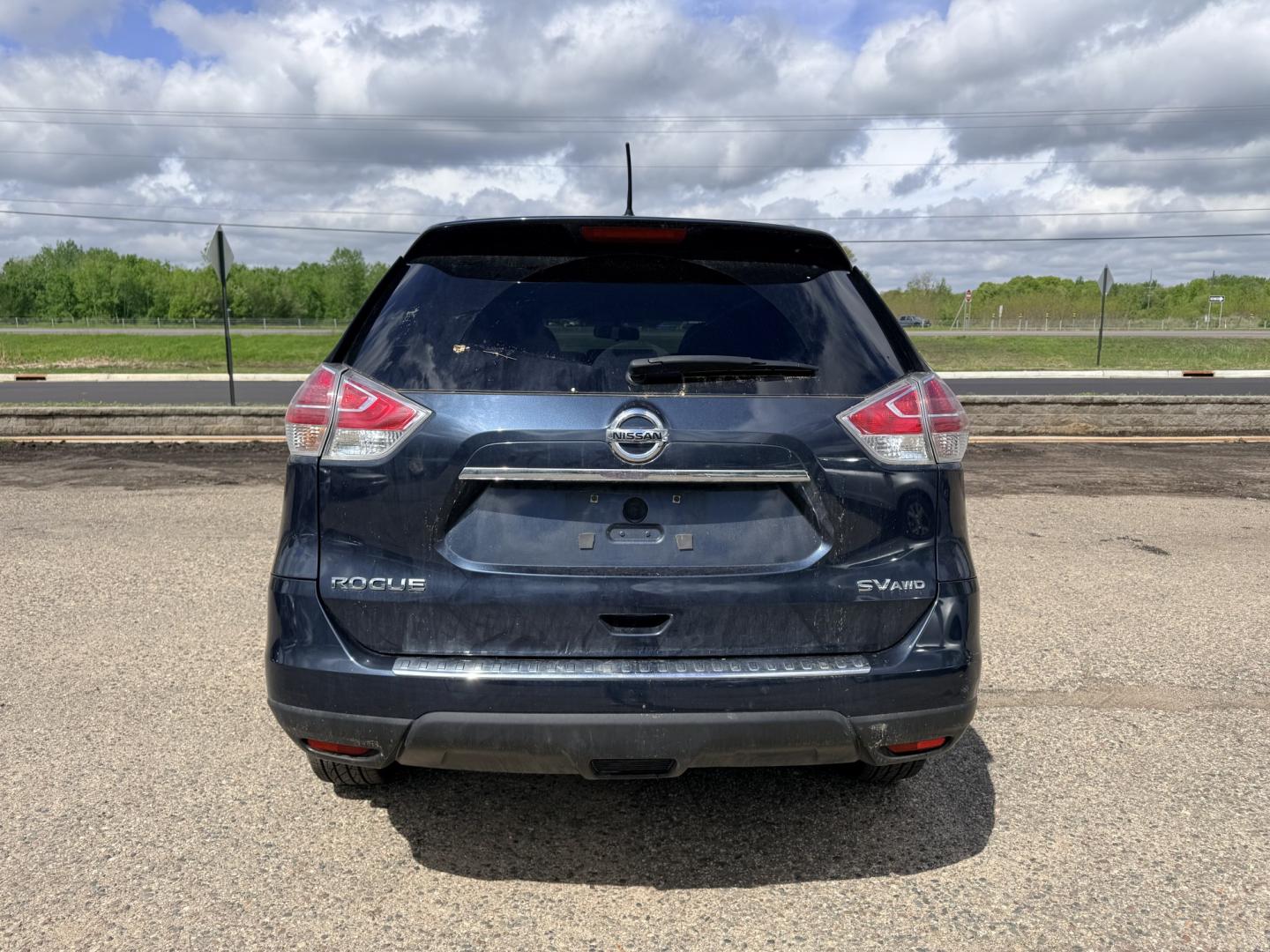 2016 Nissan Rogue SV AWD (KNMAT2MV2GP) with an 2.5L L4 DOHC 16V engine, CVT transmission, located at 17255 hwy 65 NE, Ham Lake, MN, 55304, 0.000000, 0.000000 - Photo#3