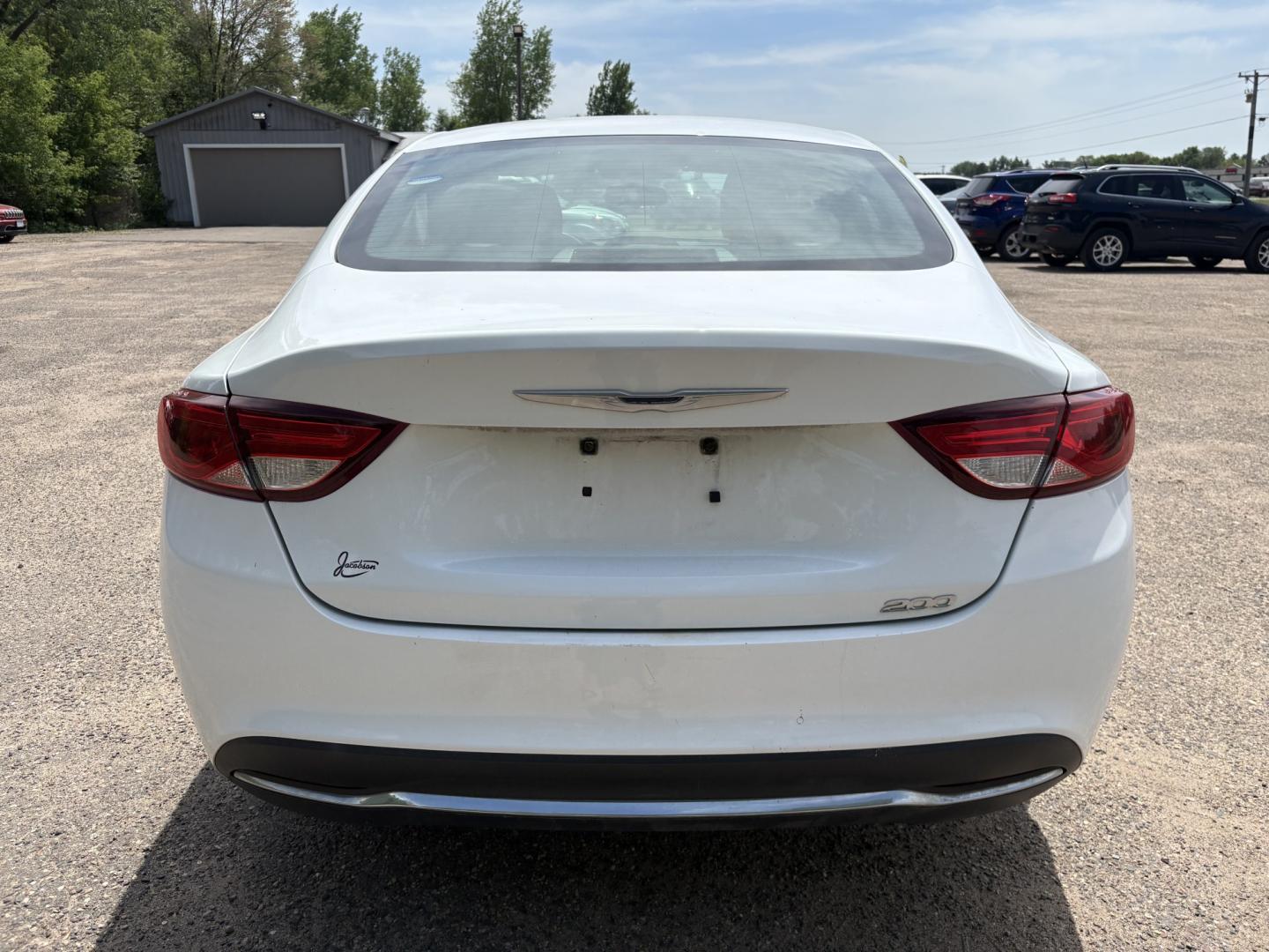 2015 Chrysler 200 Limited (1C3CCCAB7FN) with an 2.4L L4 DOHC 16V engine, 9-Speed Automatic transmission, located at 17255 hwy 65 NE, Ham Lake, MN, 55304, 0.000000, 0.000000 - Photo#3