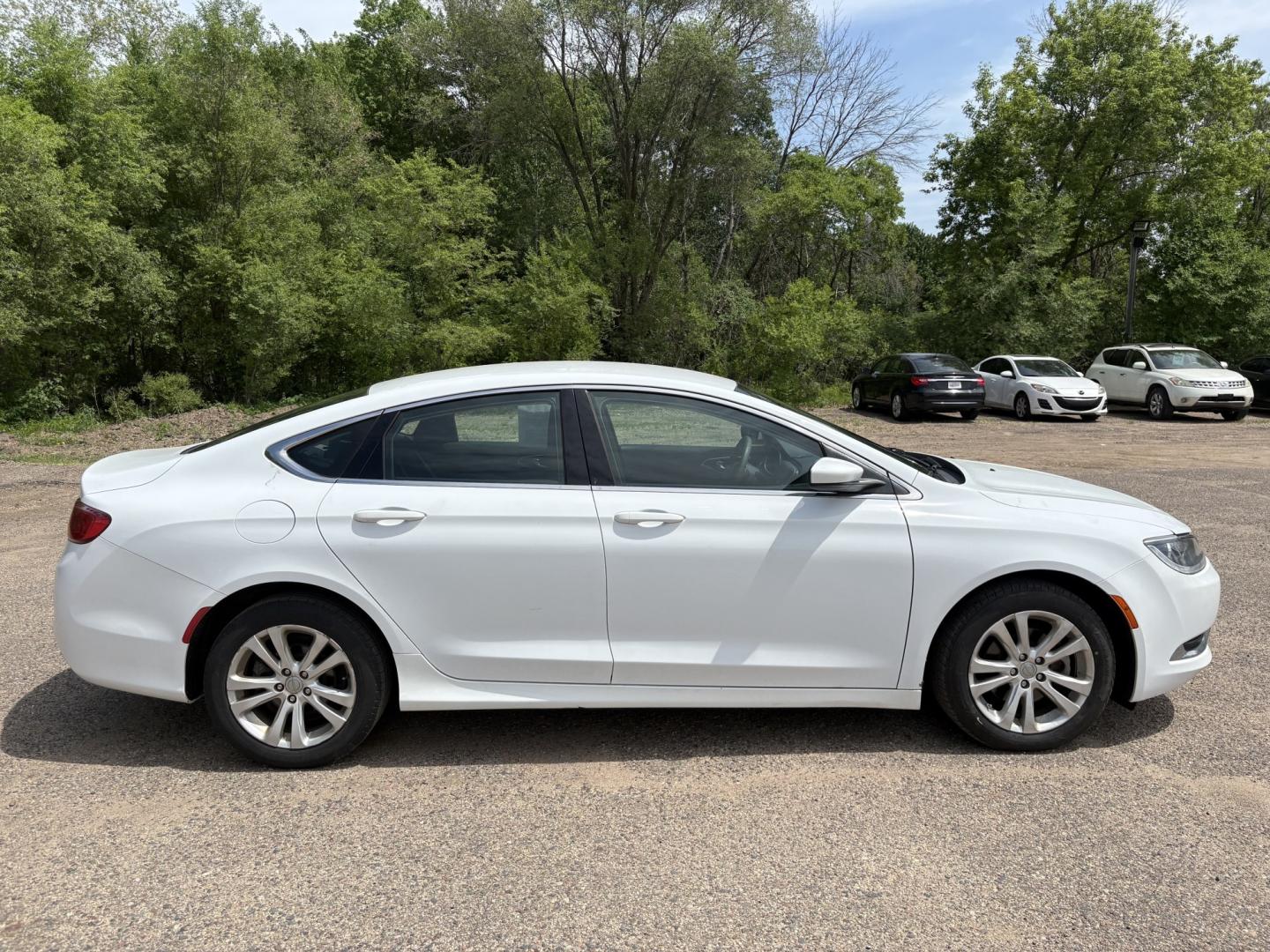 2015 Chrysler 200 Limited (1C3CCCAB7FN) with an 2.4L L4 DOHC 16V engine, 9-Speed Automatic transmission, located at 17255 hwy 65 NE, Ham Lake, MN, 55304, 0.000000, 0.000000 - Photo#5