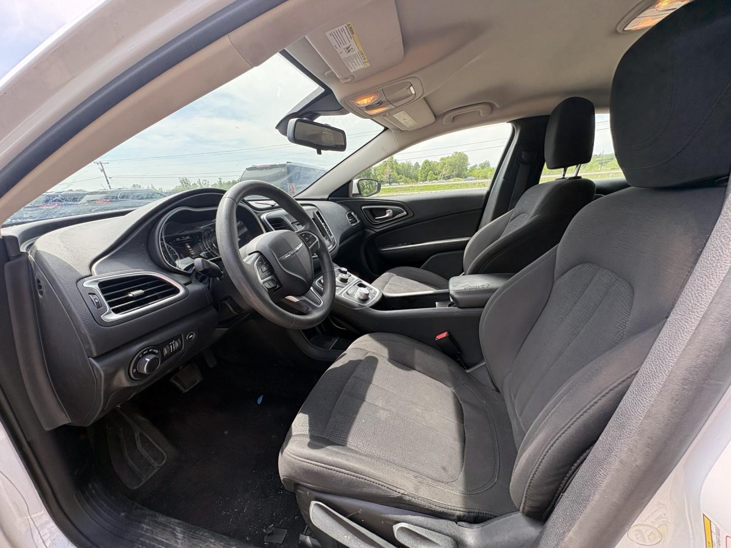 2015 Chrysler 200 Limited (1C3CCCAB7FN) with an 2.4L L4 DOHC 16V engine, 9-Speed Automatic transmission, located at 17255 hwy 65 NE, Ham Lake, MN, 55304, 0.000000, 0.000000 - Photo#9