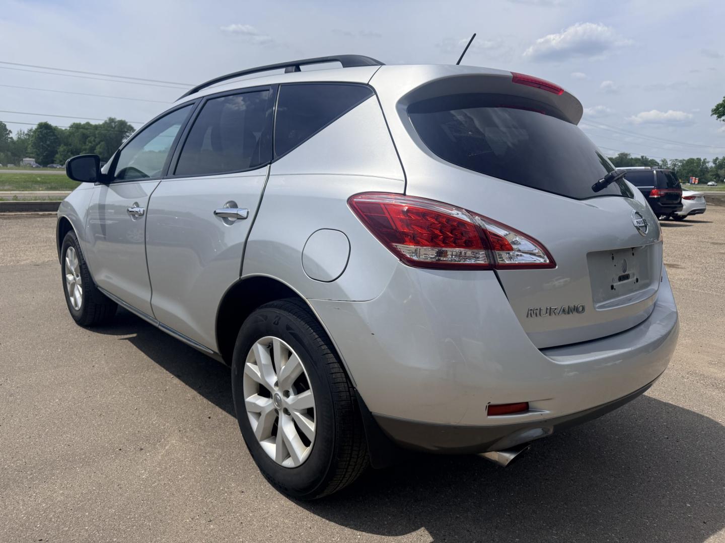 2011 Nissan Murano LE (JN8AZ1MU9BW) with an 3.5L V6 DOHC 24V engine, CVT transmission, located at 17255 hwy 65 NE, Ham Lake, MN, 55304, 0.000000, 0.000000 - Photo#2