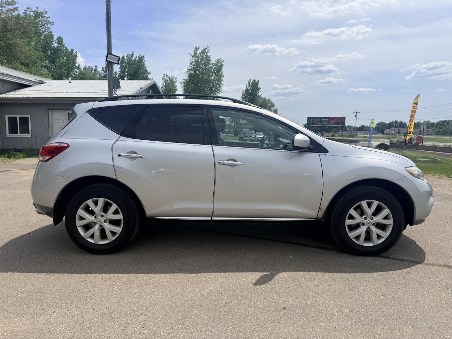 2011 Nissan Murano LE (JN8AZ1MU9BW) with an 3.5L V6 DOHC 24V engine, CVT transmission, located at 17255 hwy 65 NE, Ham Lake, MN, 55304, 0.000000, 0.000000 - Photo#5