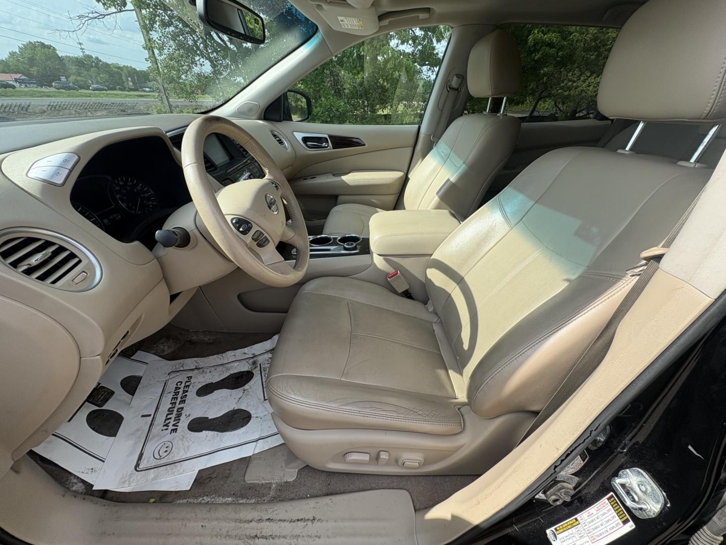 2013 Nissan Pathfinder LE 4WD (5N1AR2MMXDC) with an 3.5L V6 DOHC 24V engine, Continuously Variable Transmission transmission, located at 17255 hwy 65 NE, Ham Lake, MN, 55304, 0.000000, 0.000000 - Photo#9