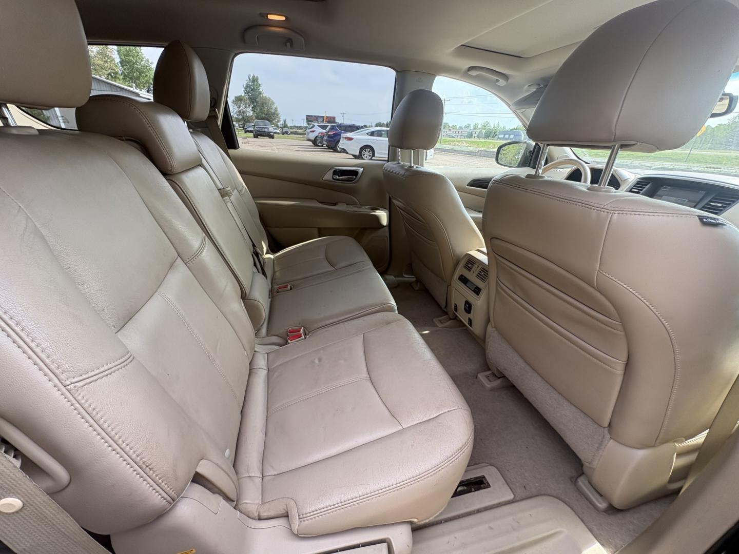 2013 Nissan Pathfinder LE 4WD (5N1AR2MMXDC) with an 3.5L V6 DOHC 24V engine, Continuously Variable Transmission transmission, located at 17255 hwy 65 NE, Ham Lake, MN, 55304, 0.000000, 0.000000 - Photo#13