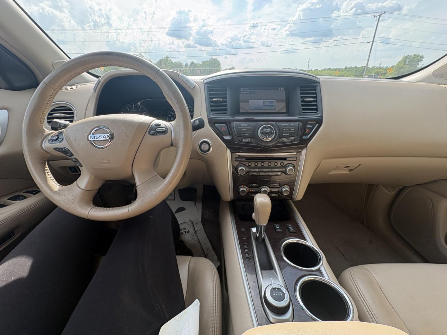 2013 Nissan Pathfinder LE 4WD (5N1AR2MMXDC) with an 3.5L V6 DOHC 24V engine, Continuously Variable Transmission transmission, located at 17255 hwy 65 NE, Ham Lake, MN, 55304, 0.000000, 0.000000 - Photo#17