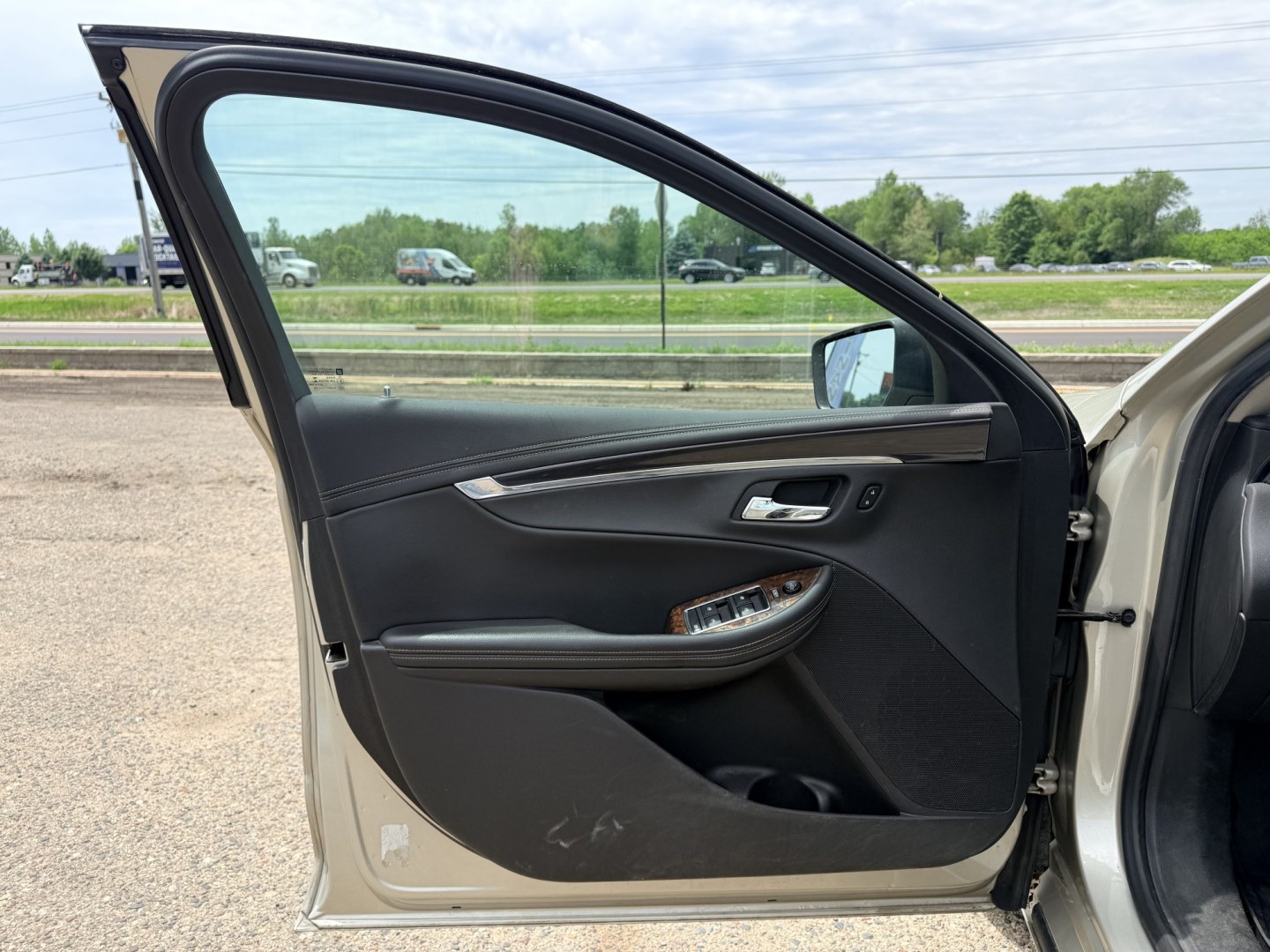 2014 Gold Chevrolet Impala with an 6 engine, located at 17255 hwy 65 NE, Ham Lake, MN, 55304, 0.000000, 0.000000- Photo#8