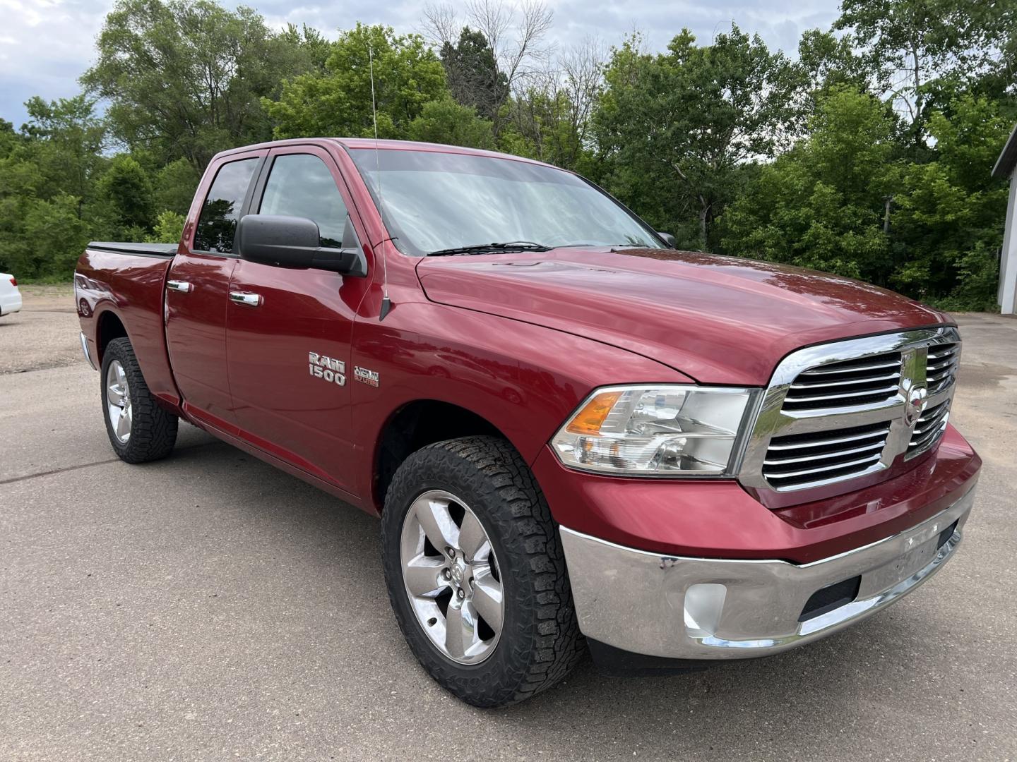 2014 RAM 1500 SLT Quad Cab 4WD (1C6RR7GT3ES) with an 5.7L V8 OHV 16V engine, 6-Speed Automatic transmission, located at 17255 hwy 65 NE, Ham Lake, MN, 55304, 0.000000, 0.000000- Photo#2