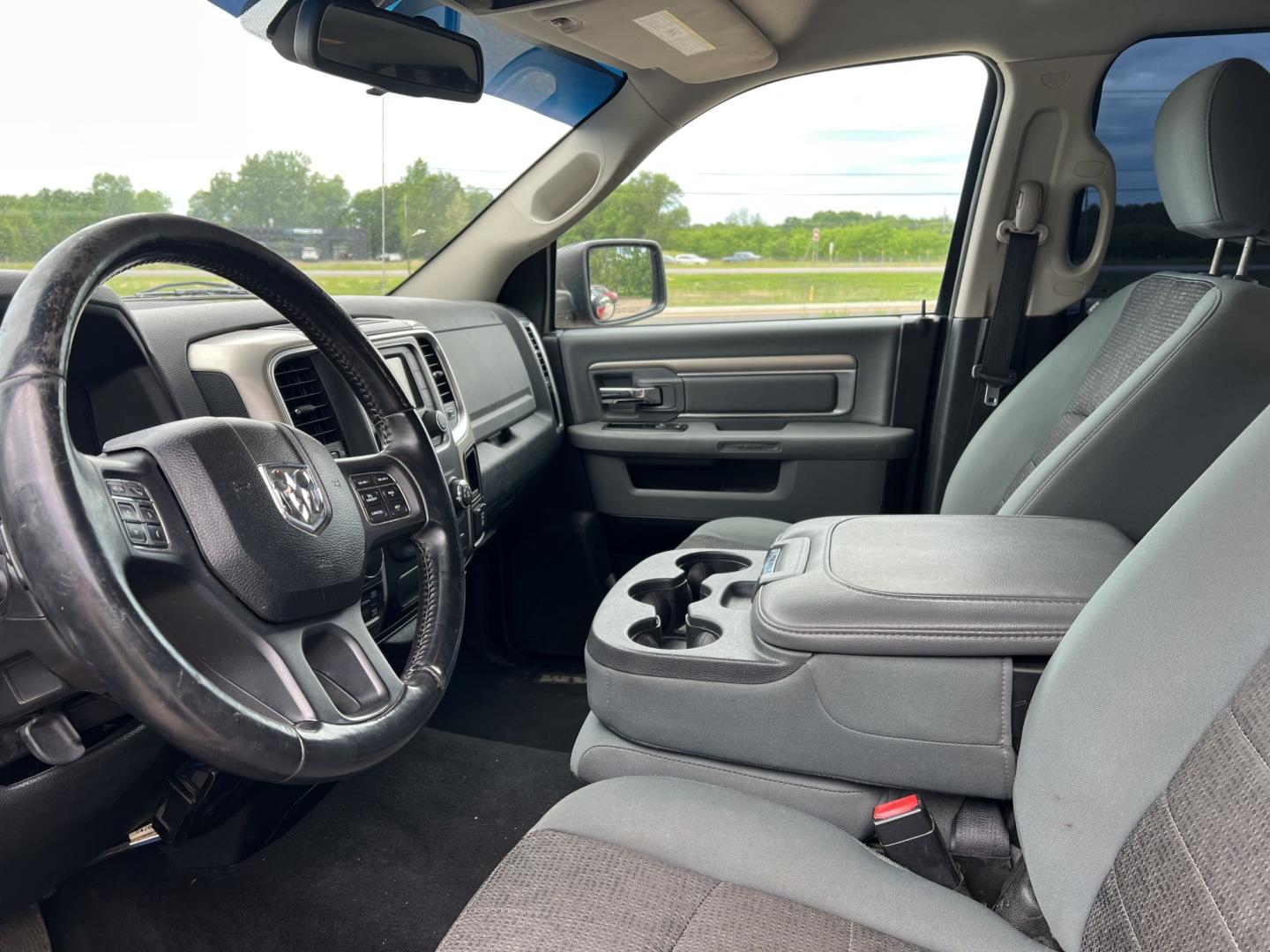 2014 RAM 1500 SLT Quad Cab 4WD (1C6RR7GT3ES) with an 5.7L V8 OHV 16V engine, 6-Speed Automatic transmission, located at 17255 hwy 65 NE, Ham Lake, MN, 55304, 0.000000, 0.000000- Photo#9