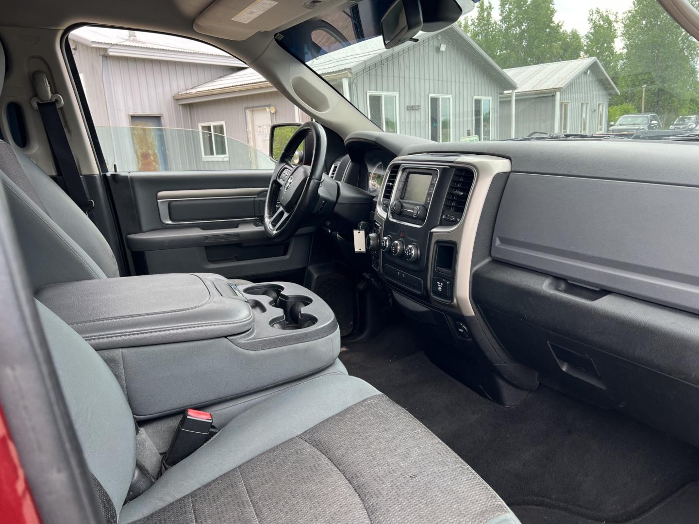 2014 RAM 1500 SLT Quad Cab 4WD (1C6RR7GT3ES) with an 5.7L V8 OHV 16V engine, 6-Speed Automatic transmission, located at 17255 hwy 65 NE, Ham Lake, MN, 55304, 0.000000, 0.000000- Photo#13