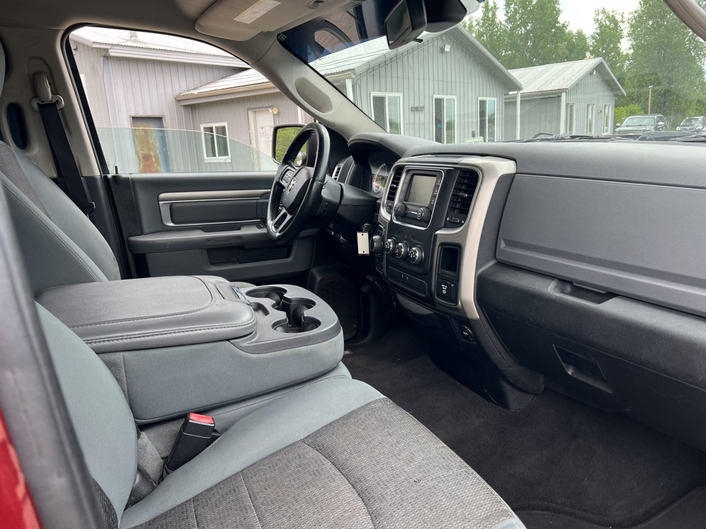 2014 RAM 1500 SLT Quad Cab 4WD (1C6RR7GT3ES) with an 5.7L V8 OHV 16V engine, 6-Speed Automatic transmission, located at 17255 hwy 65 NE, Ham Lake, MN, 55304, 0.000000, 0.000000 - Photo#13