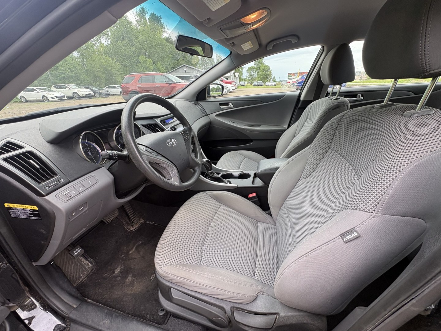 2011 Hyundai Sonata GLS Auto (5NPEB4AC4BH) with an 2.4L L4 DOHC 16V engine, 5-Speed Automatic transmission, located at 17255 hwy 65 NE, Ham Lake, MN, 55304, 0.000000, 0.000000 - Photo#9