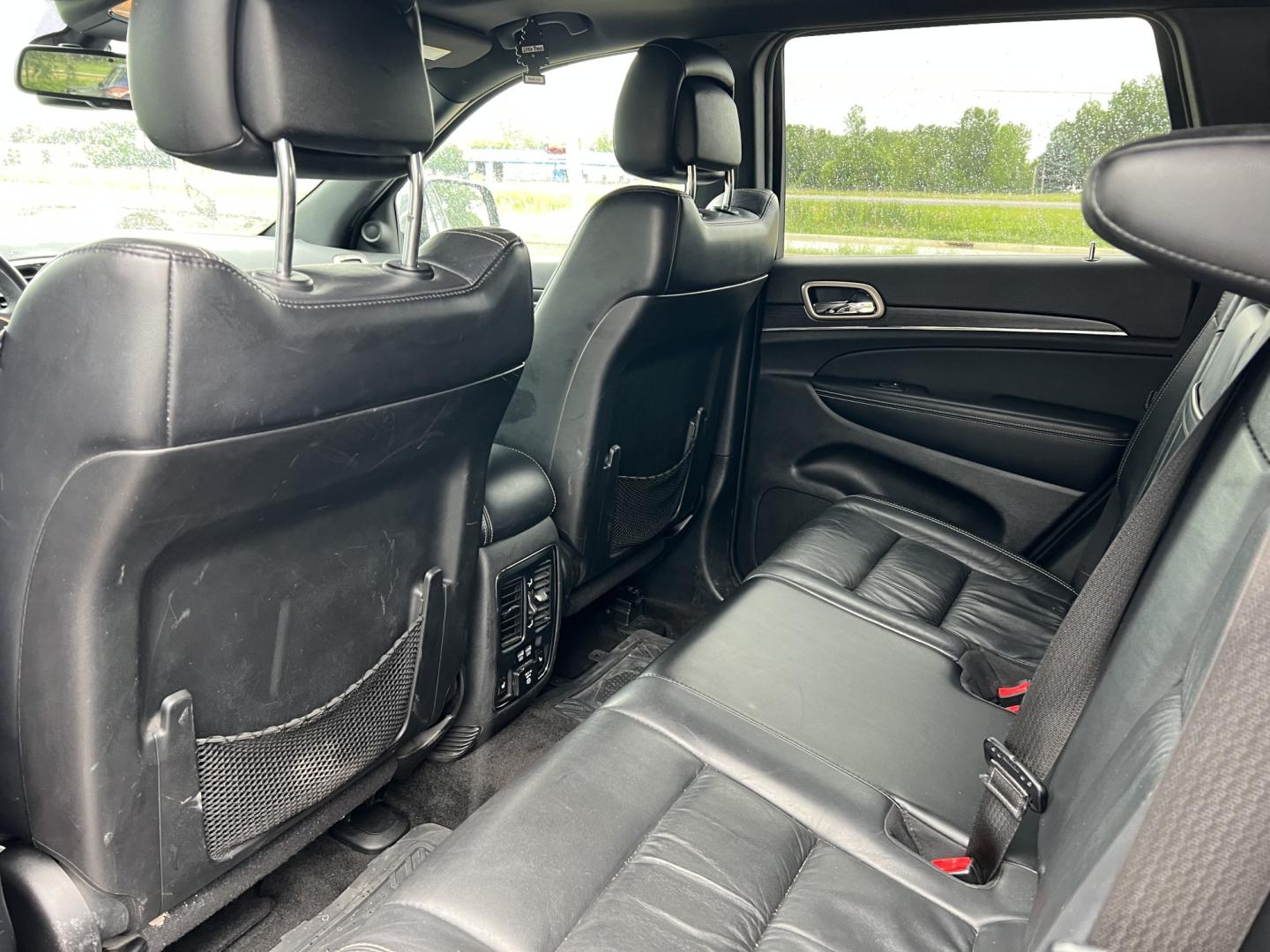 2015 Jeep Grand Cherokee Limited 4WD (1C4RJFBG8FC) with an 3.6L V6 DOHC 24V engine, 8-Speed Automatic transmission, located at 17255 hwy 65 NE, Ham Lake, MN, 55304, 0.000000, 0.000000- Photo#12